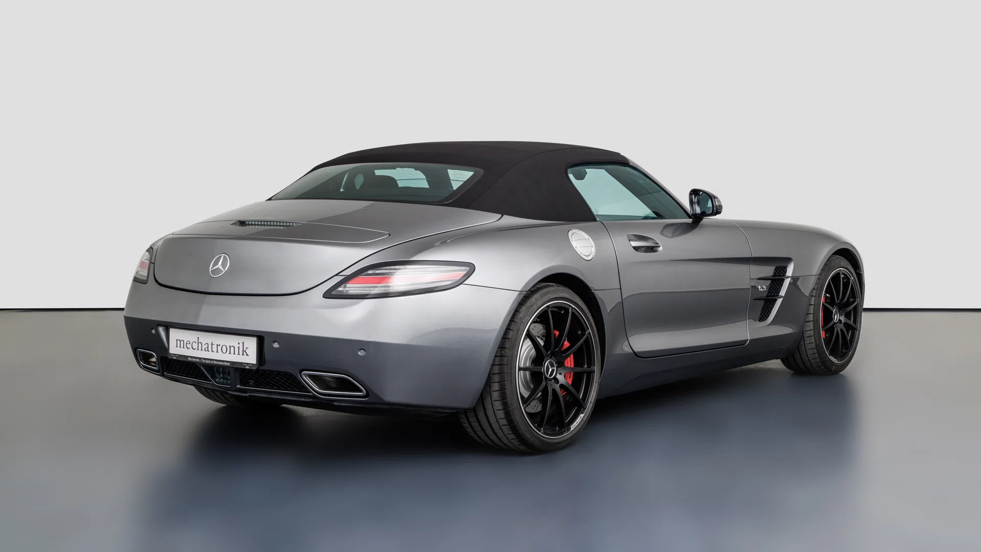 2014 Mercedes-Benz SLS AMG GT Roadster for sale, exterior