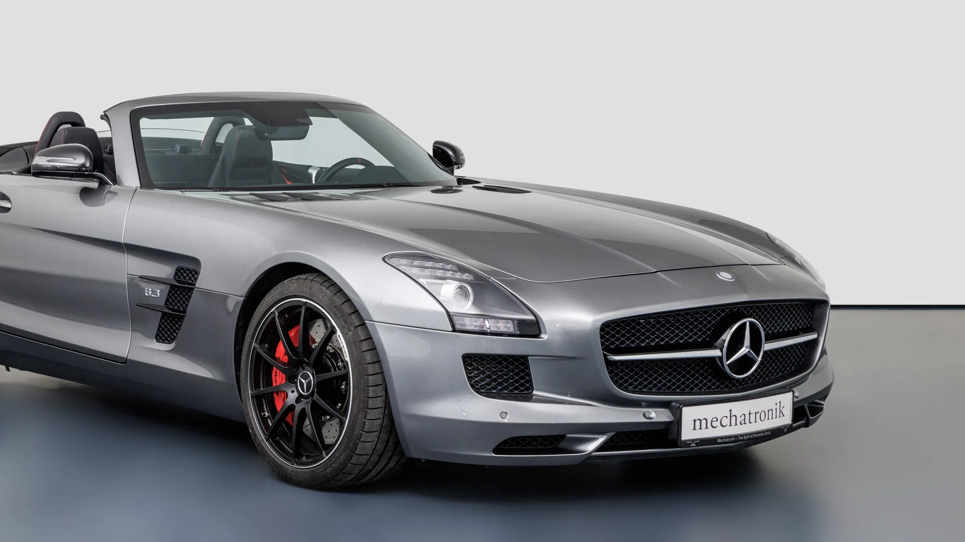 2014 Mercedes-Benz SLS AMG GT Roadster for sale, exterior
