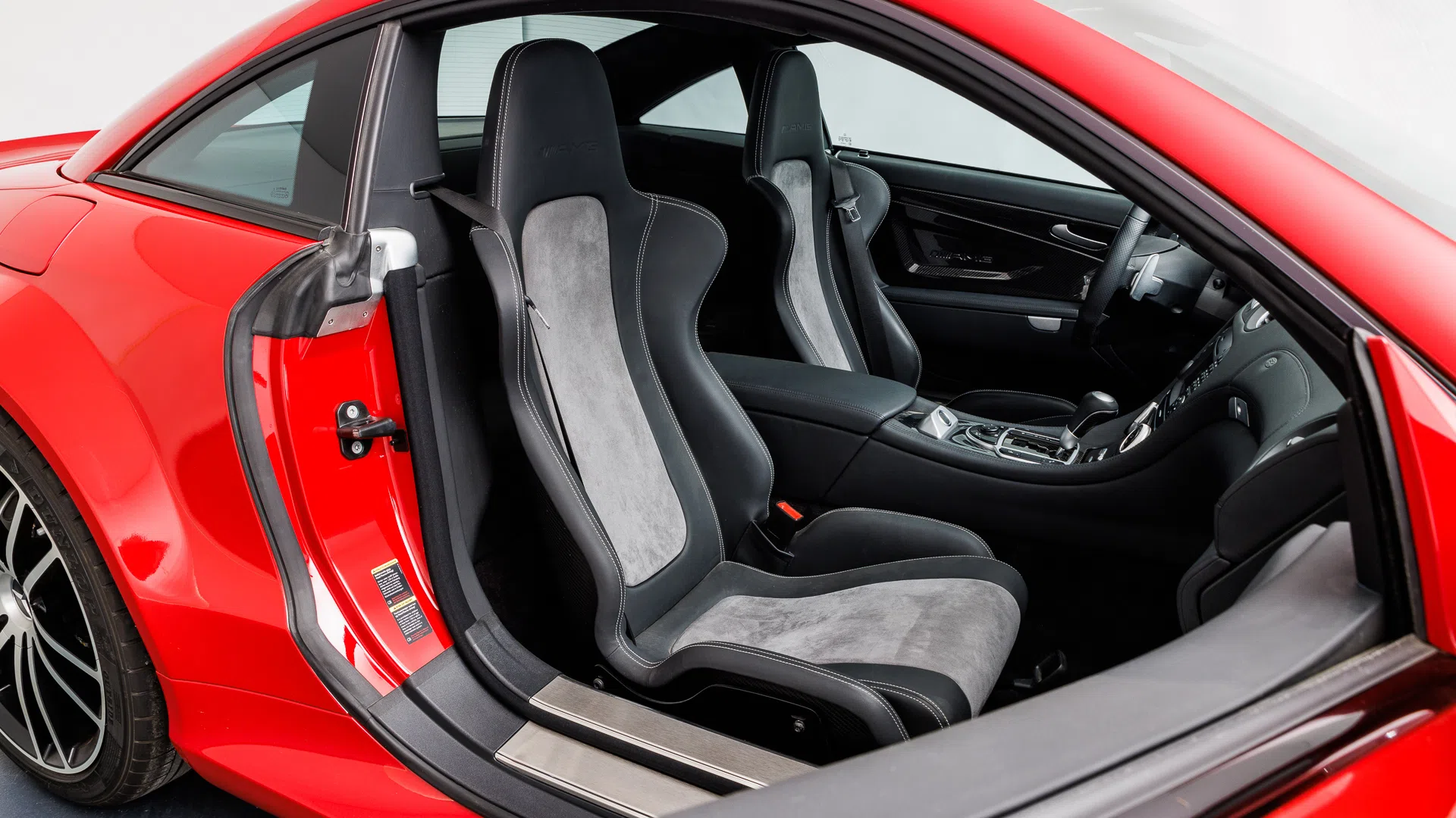 2008 Mercedes-Benz SL65 AMG Black Series interior, seats