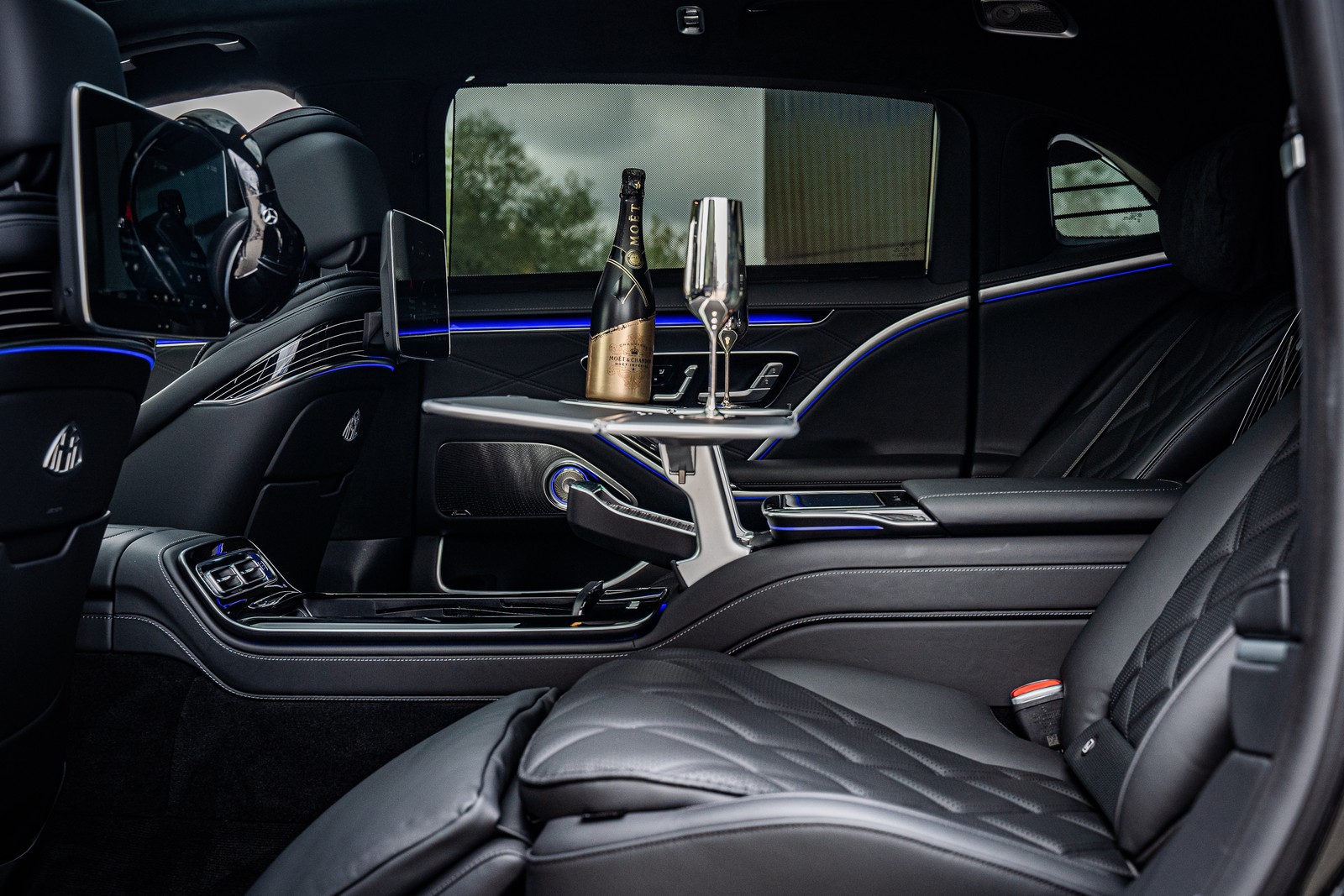 2022 Mercedes Benz MAYBACH S580 4MATIC, 4/10