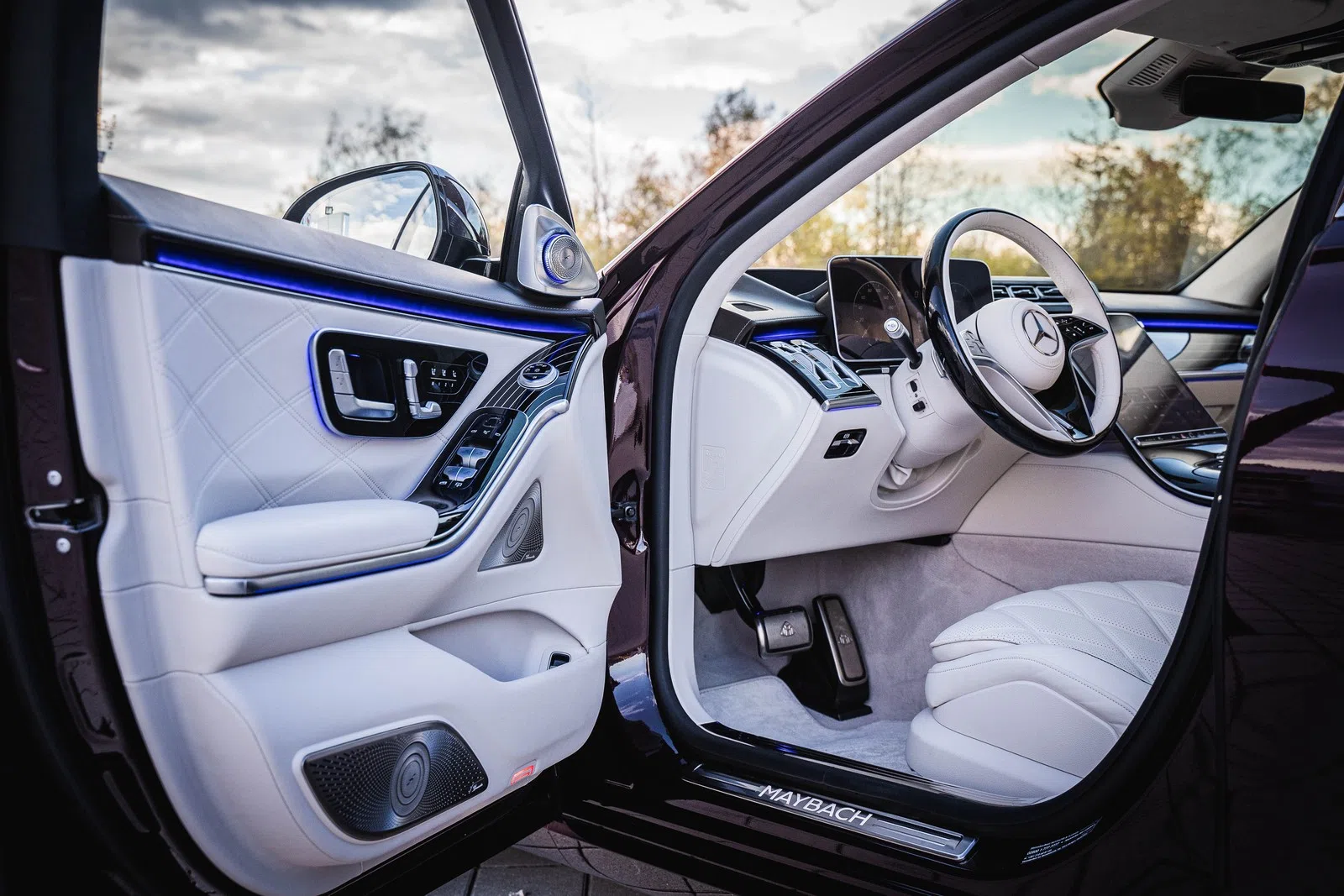 2022 Mercedes Benz MAYBACH S680 4M interior