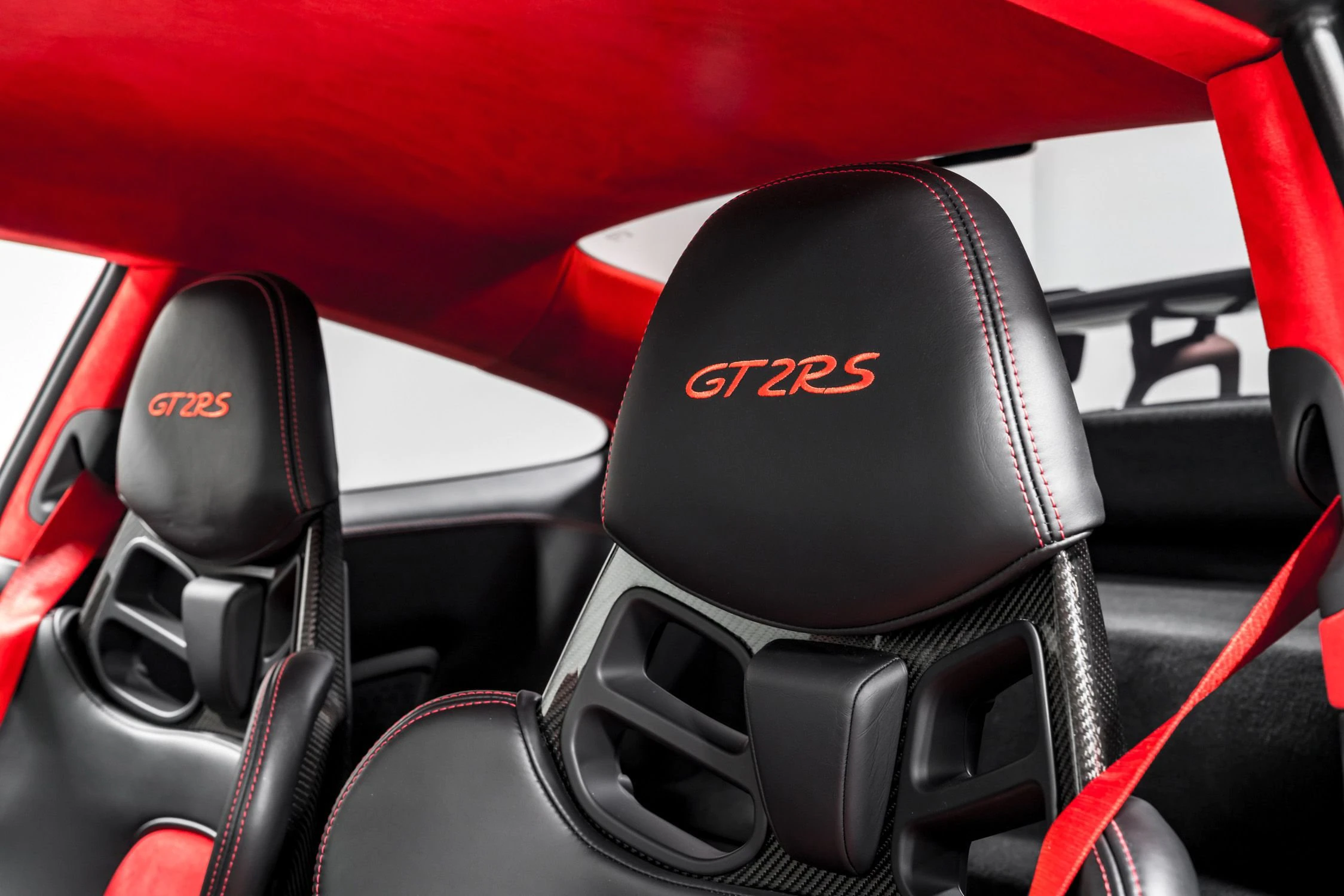 2018 Porsche 911 GT2 RS, 19/21