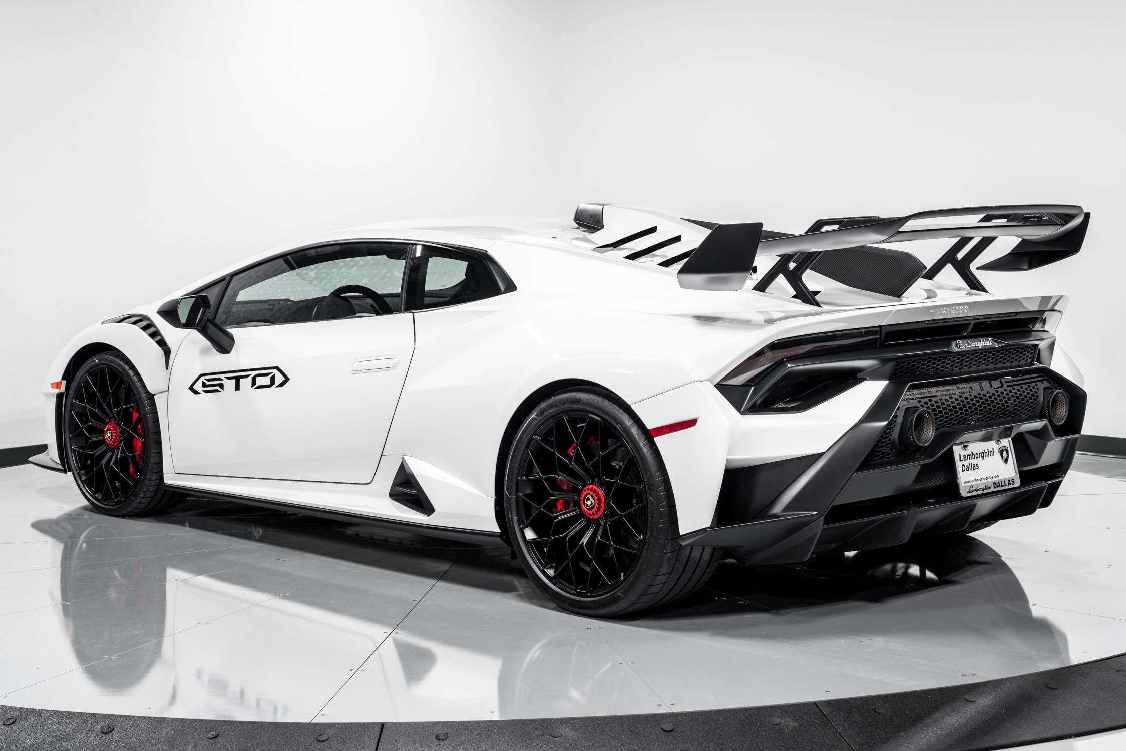2021 Lamborghini Huracan STO, 2/21