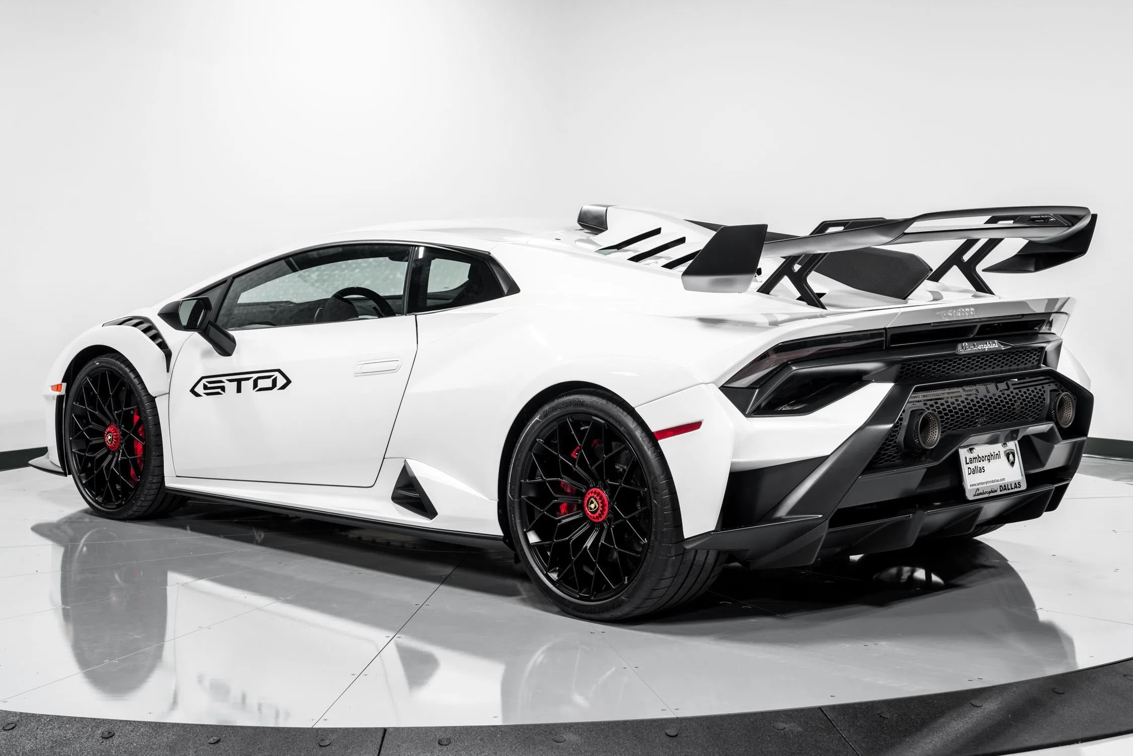 2021 Lamborghini Huracan STO for sale, exterior