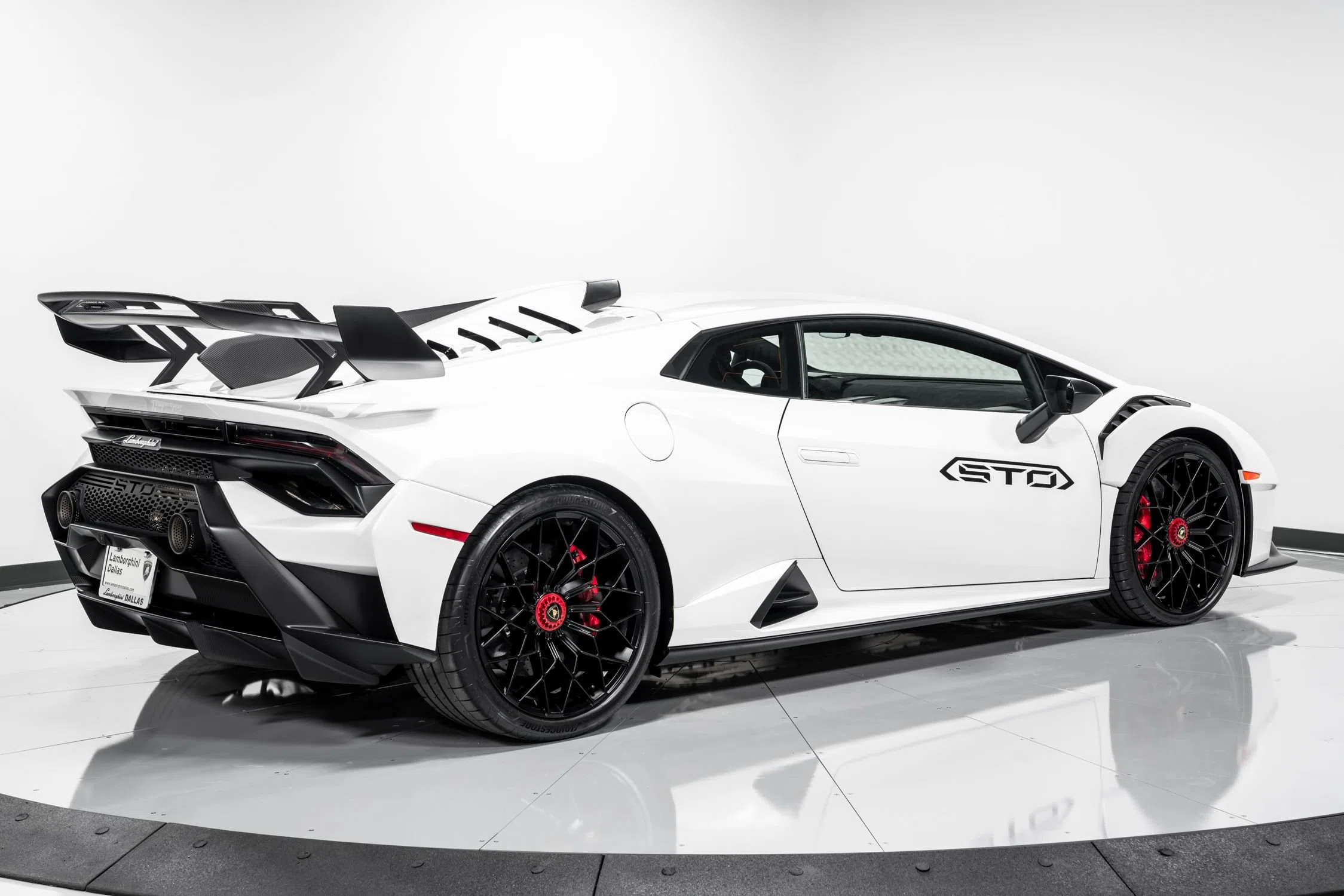 2021 Lamborghini Huracan STO for sale, exterior