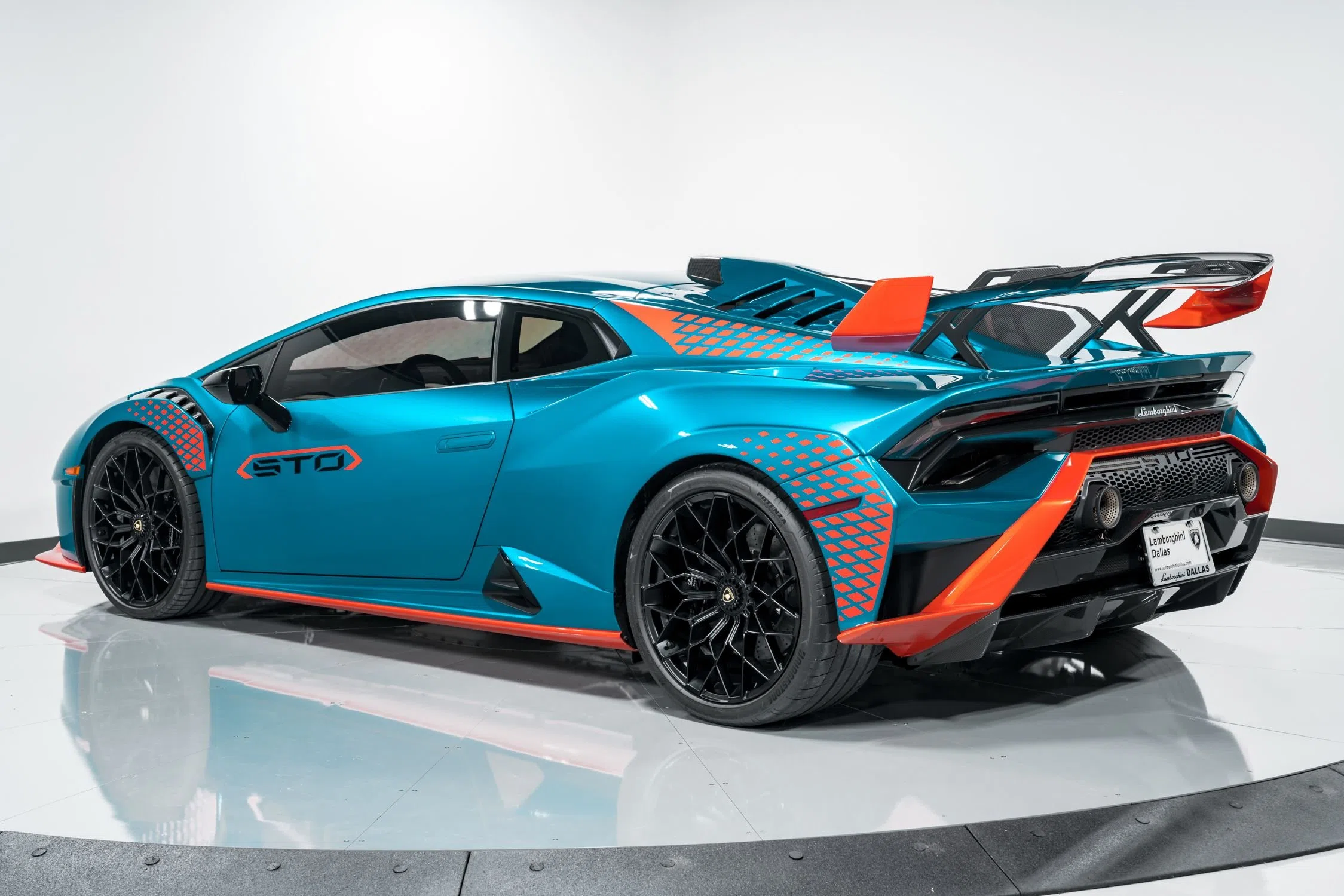 2022 Lamborghini Huracan STO for sale, exterior