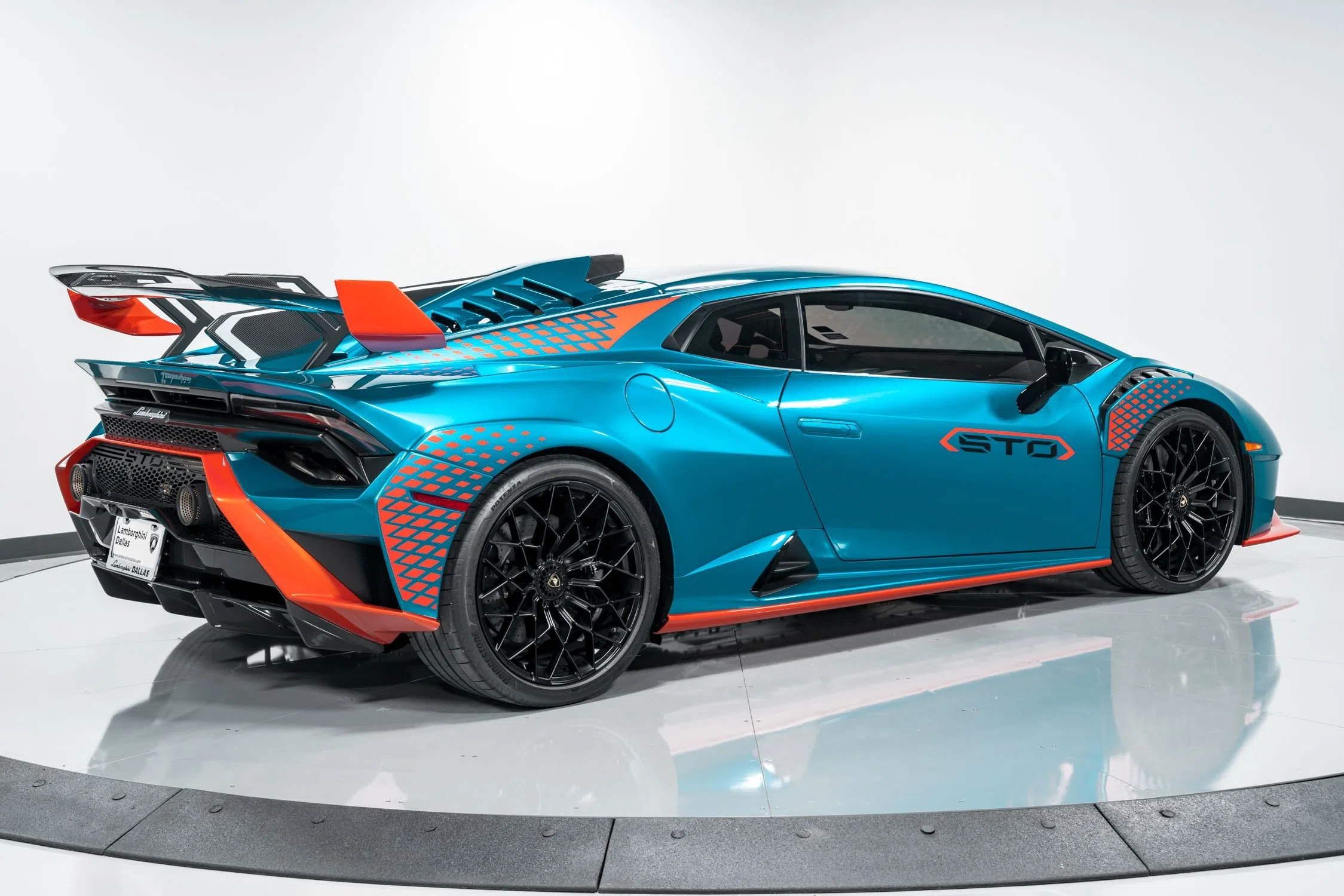 2022 Lamborghini Huracan STO for sale, exterior