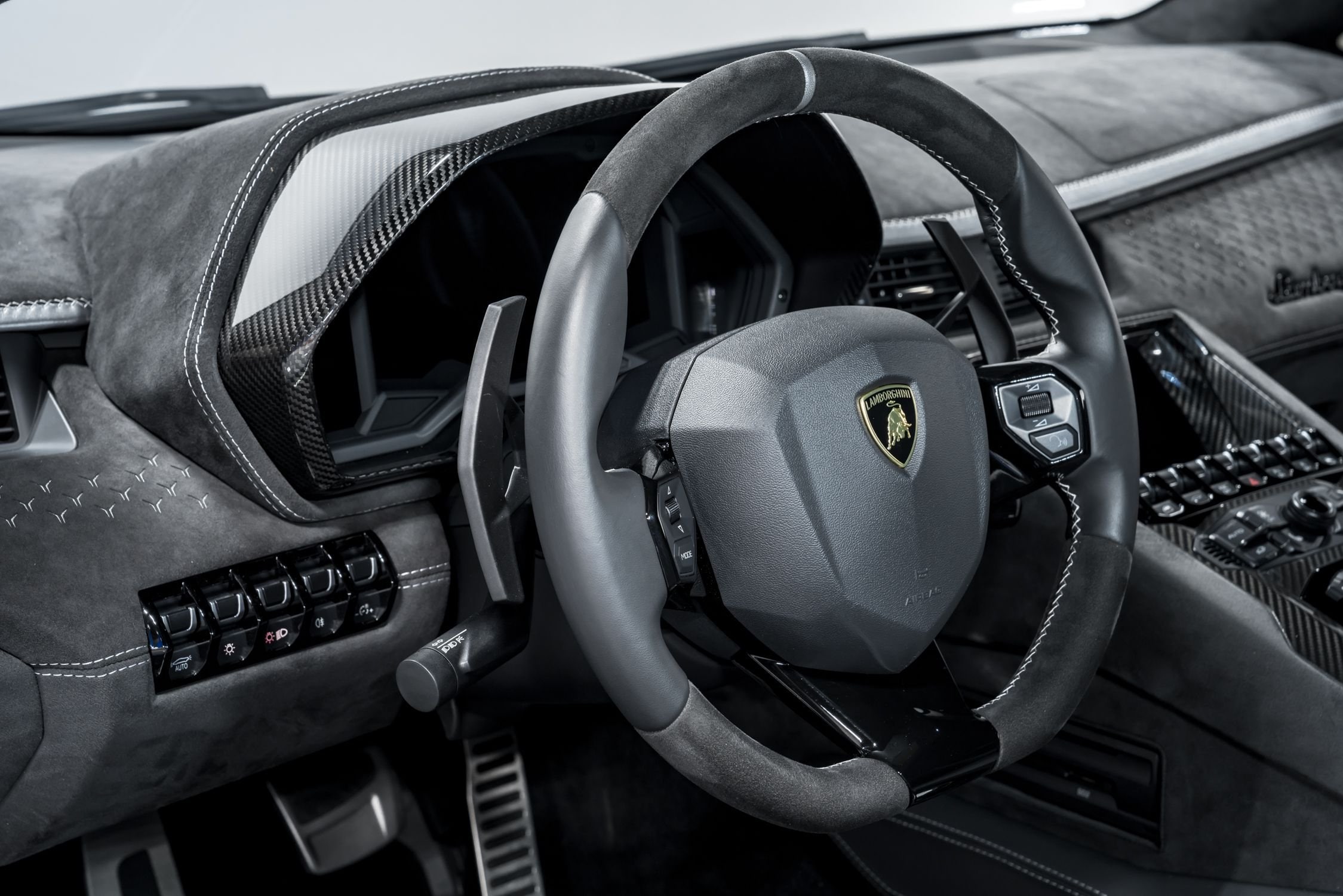 2022 Lamborghini Aventador Ultimae, 7/13