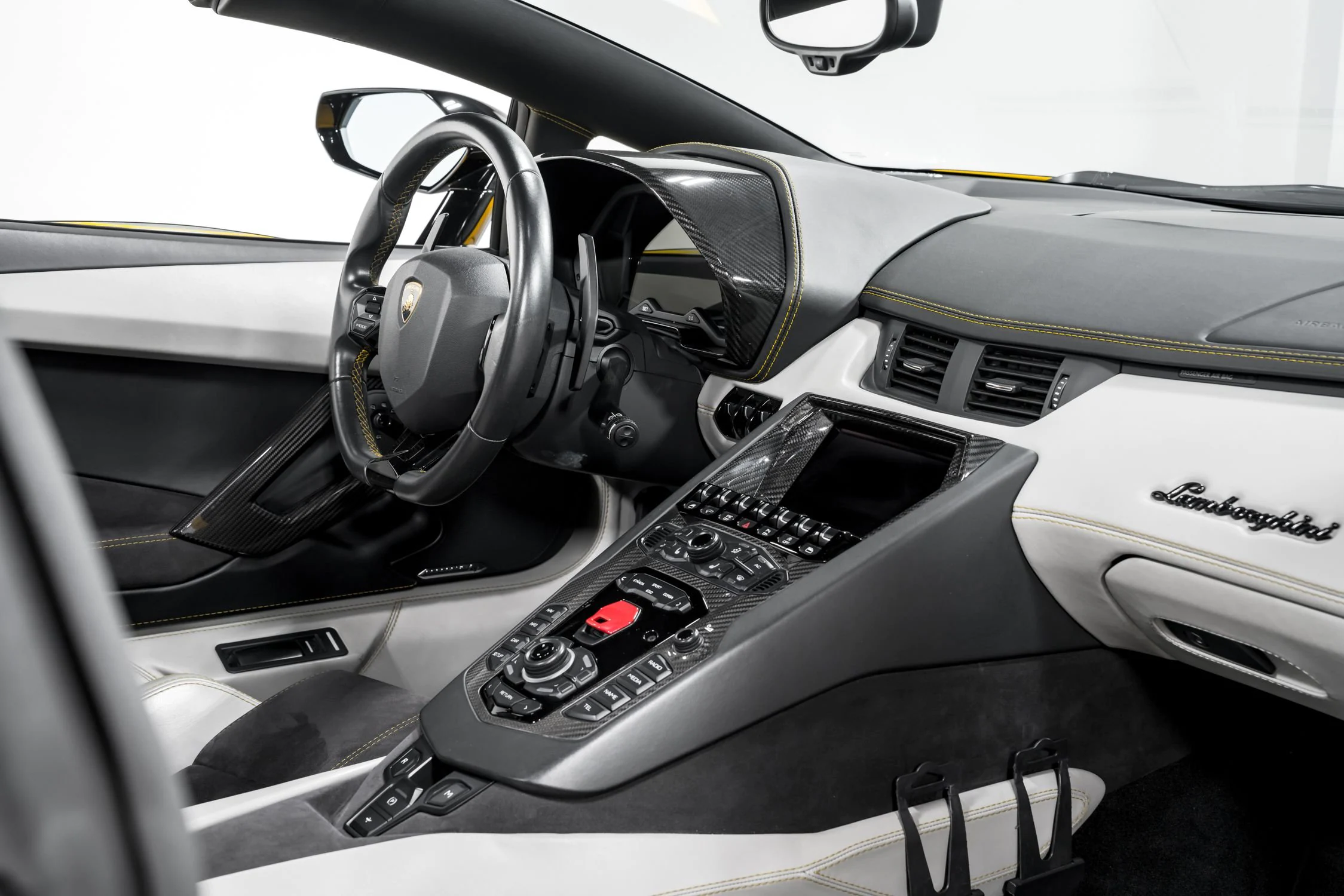 2018 Lamborghini Aventador S Roadster, 22/32