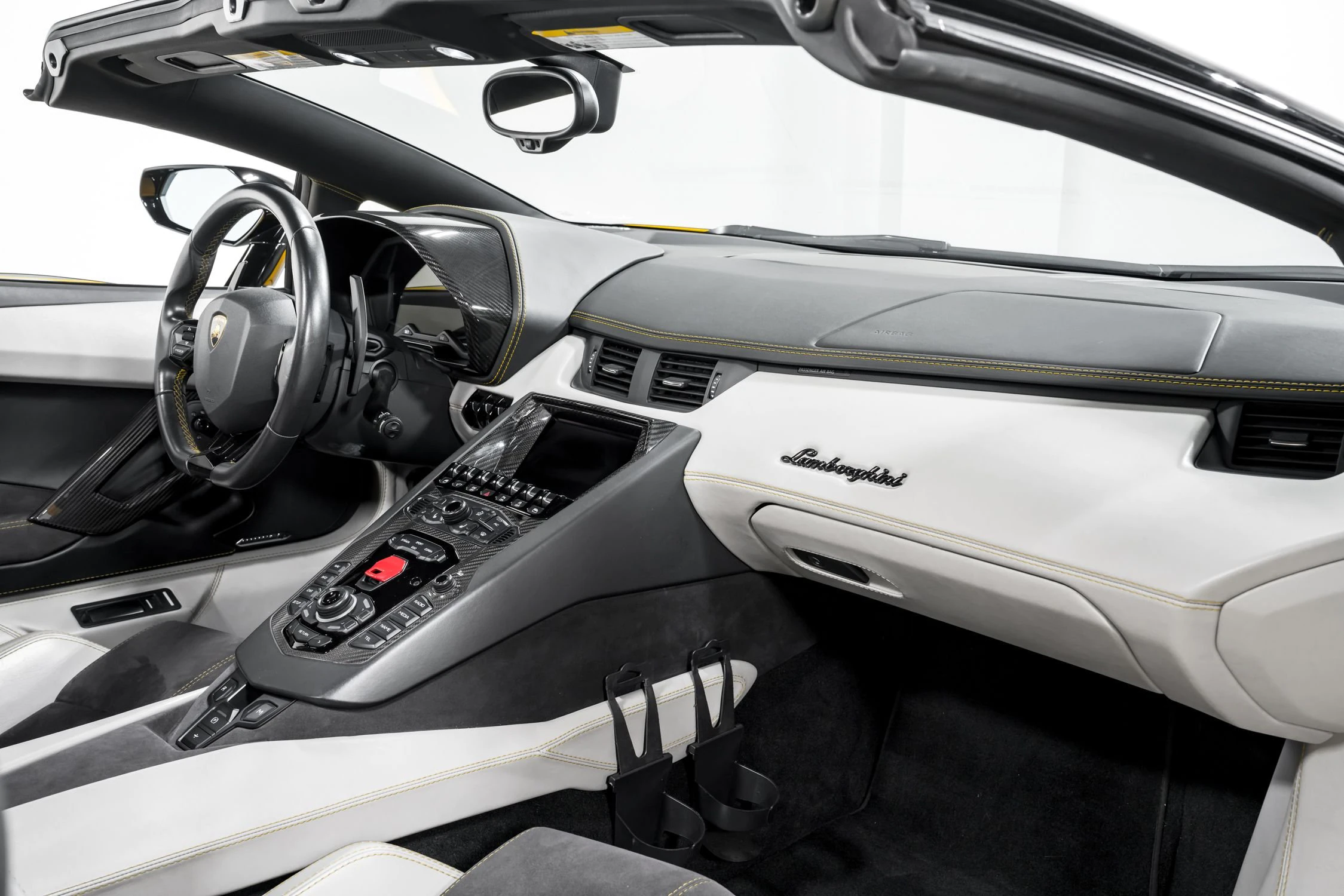 2018 Lamborghini Aventador S Roadster, 26/32