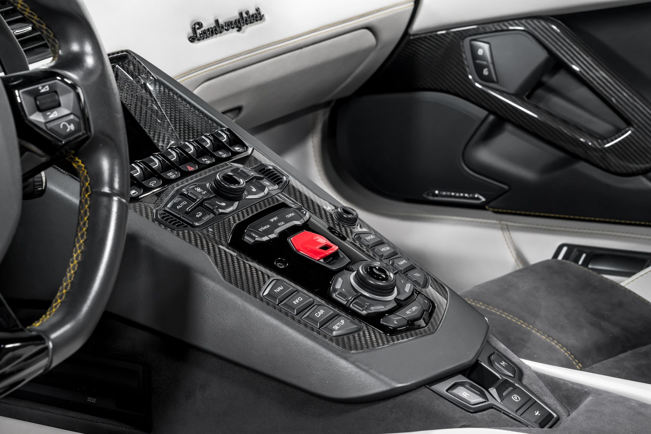 2018 Lamborghini Aventador S Roadster, 28/32