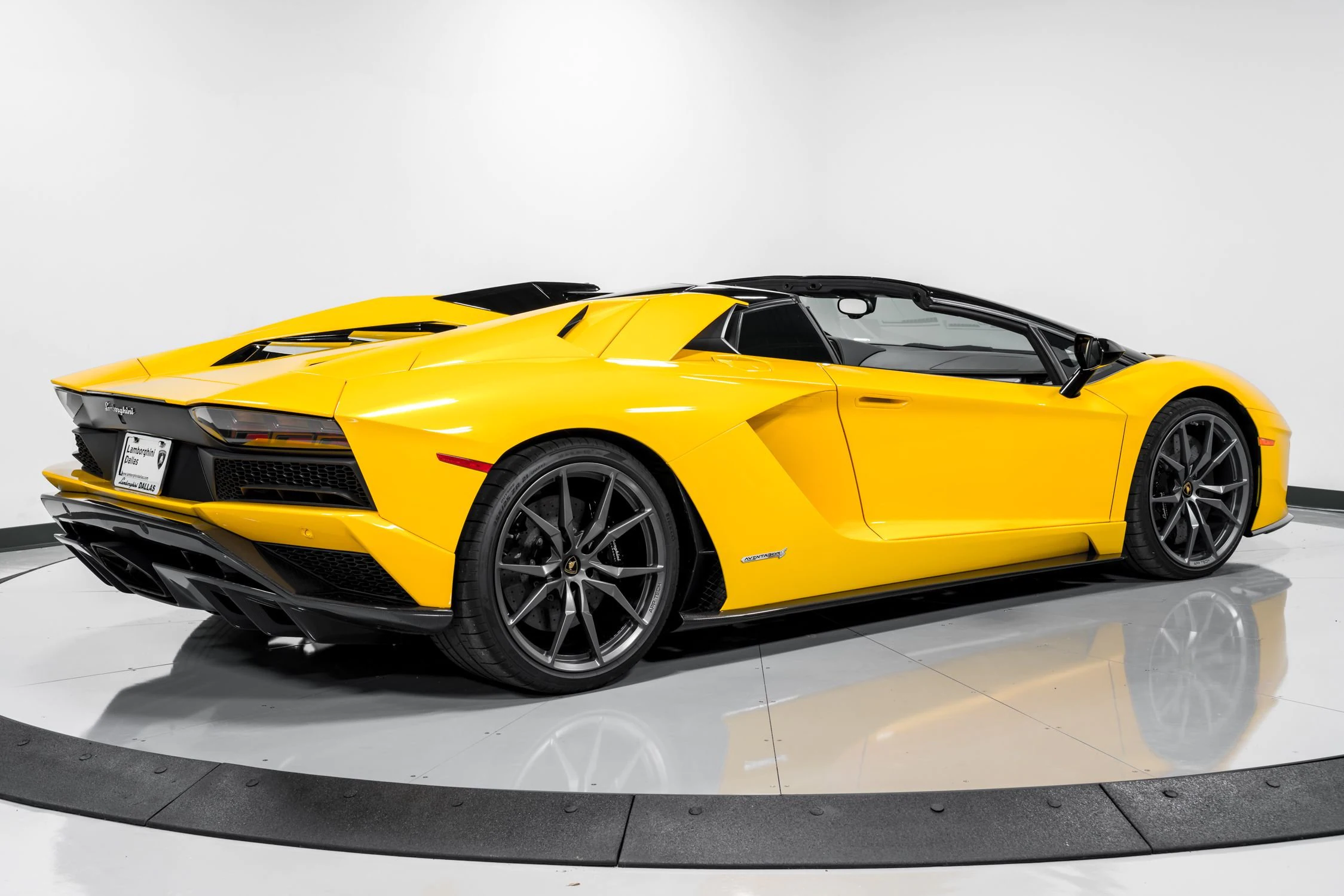 2018 Lamborghini Aventador S Roadster, 30/32