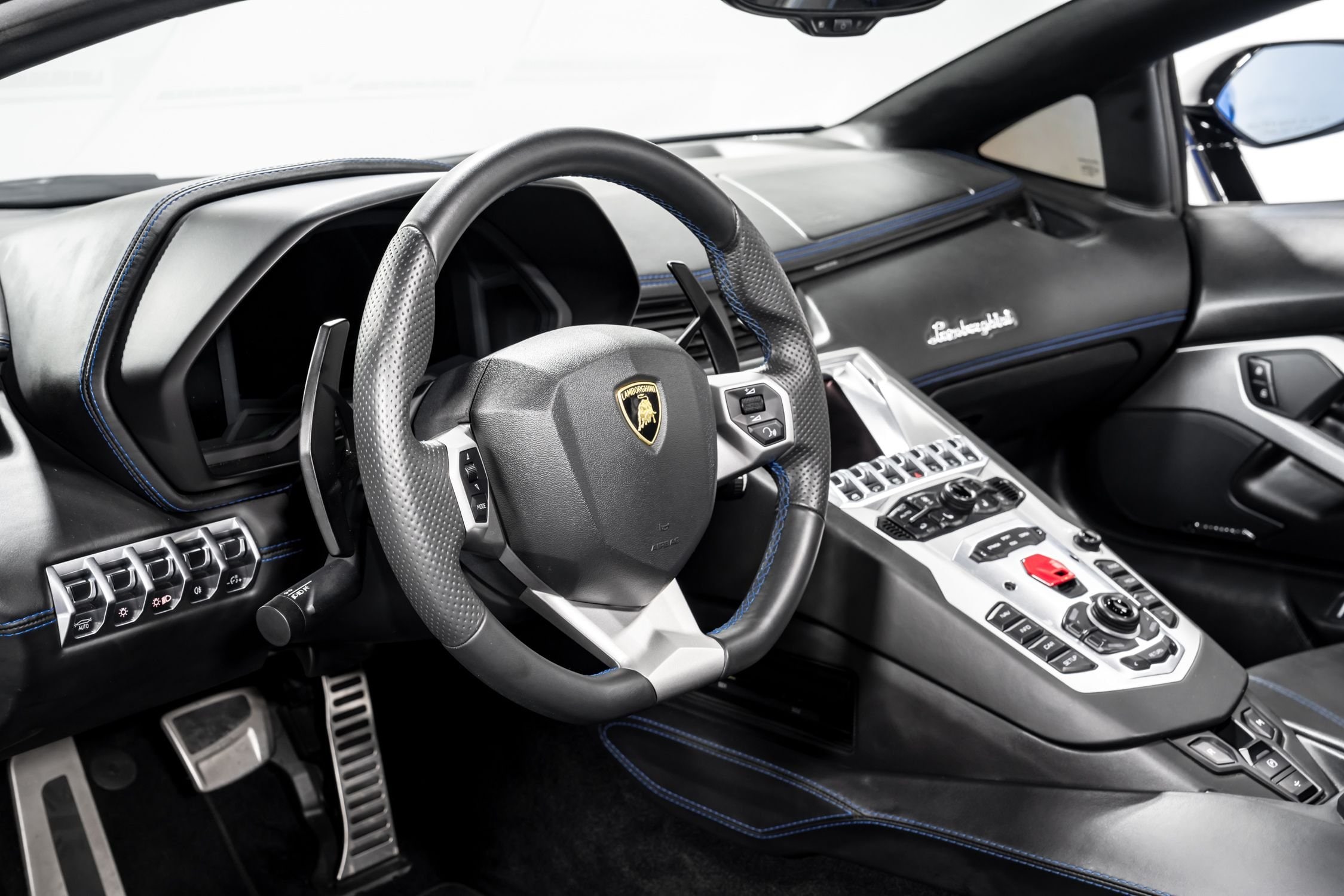 2018 Lamborghini Aventador S Roadster, 4/24