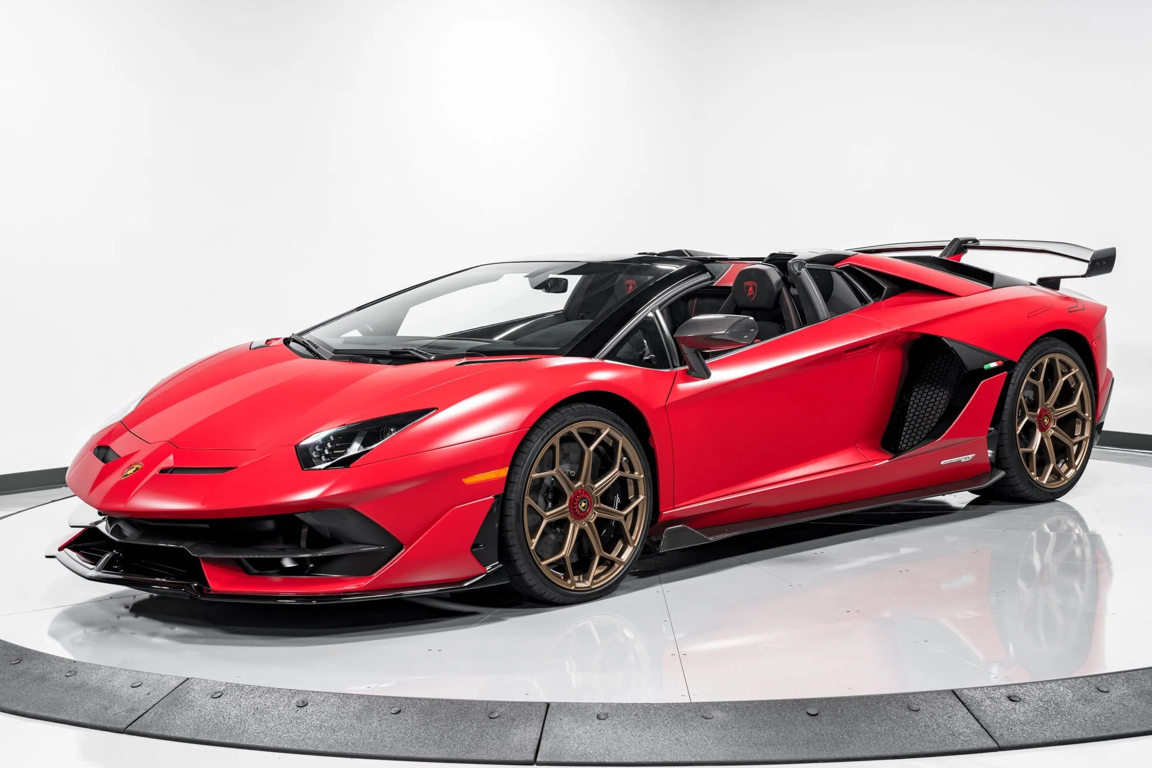 2021 Lamborghini Aventador SVJ Roadster