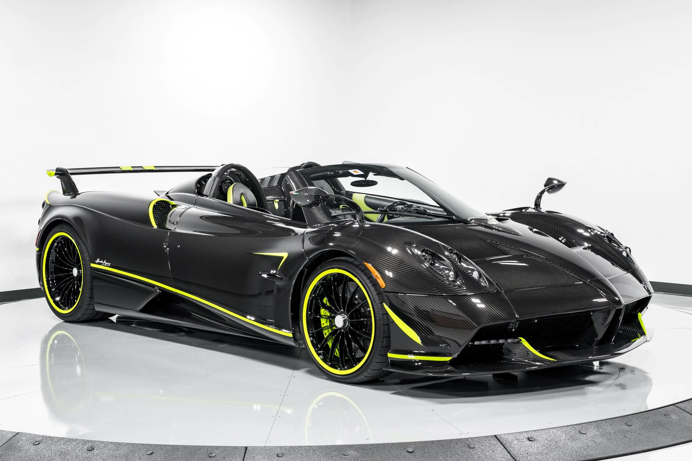 2017 Pagani Huayra Roadster, 21/26