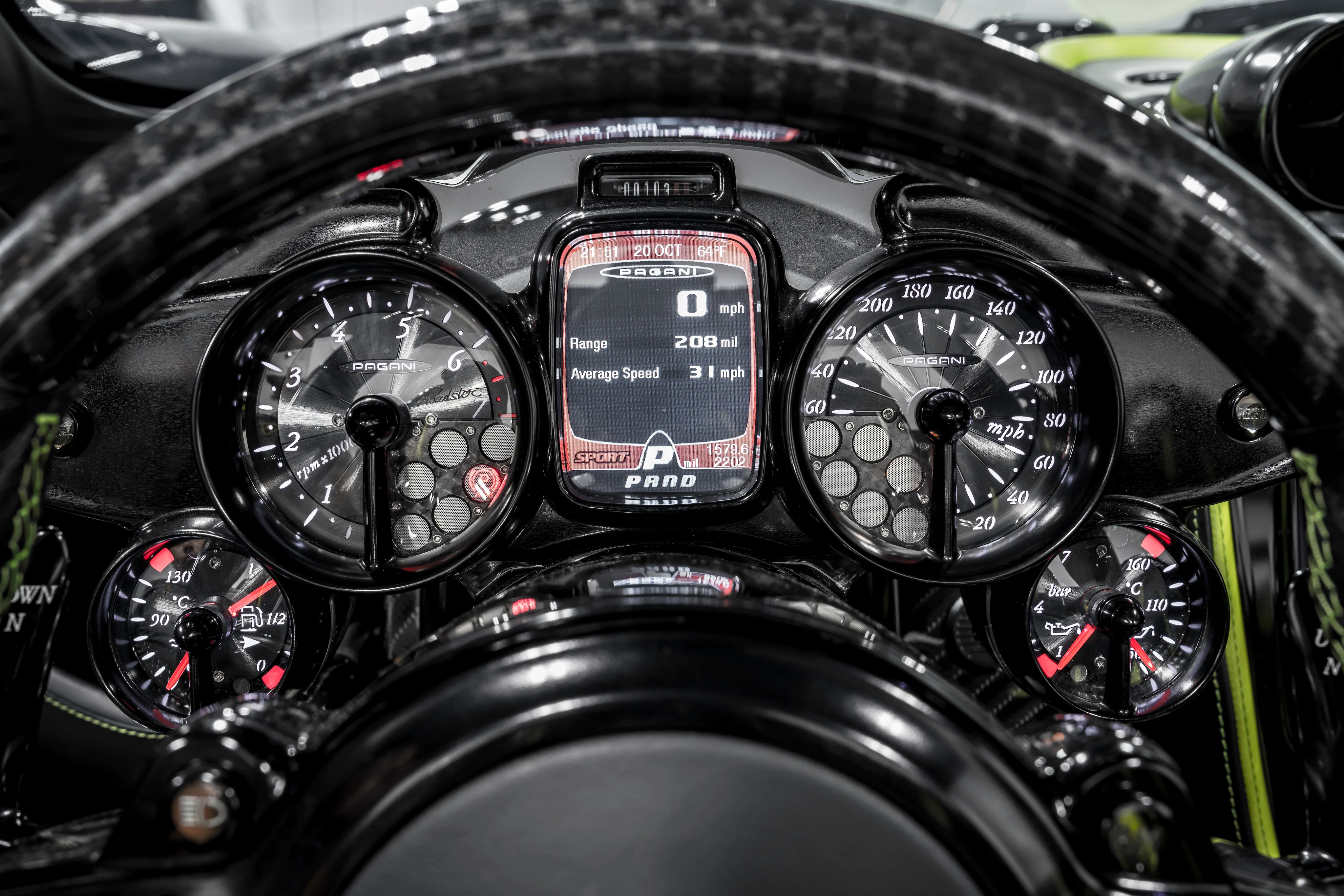 2017 Pagani Huayra Roadster, 25/26