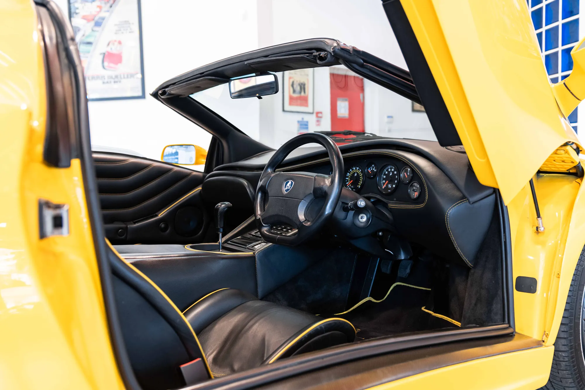 1999 LAMBORGHINI DIABLO VT ROADSTER, 6/17