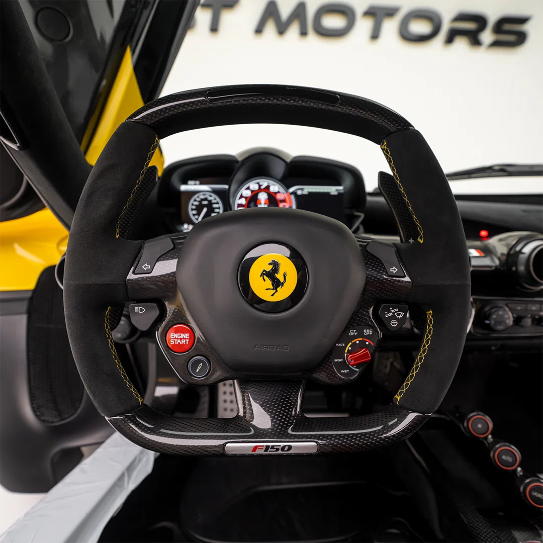 2015 Ferrari LaFerrari interior, steering wheel