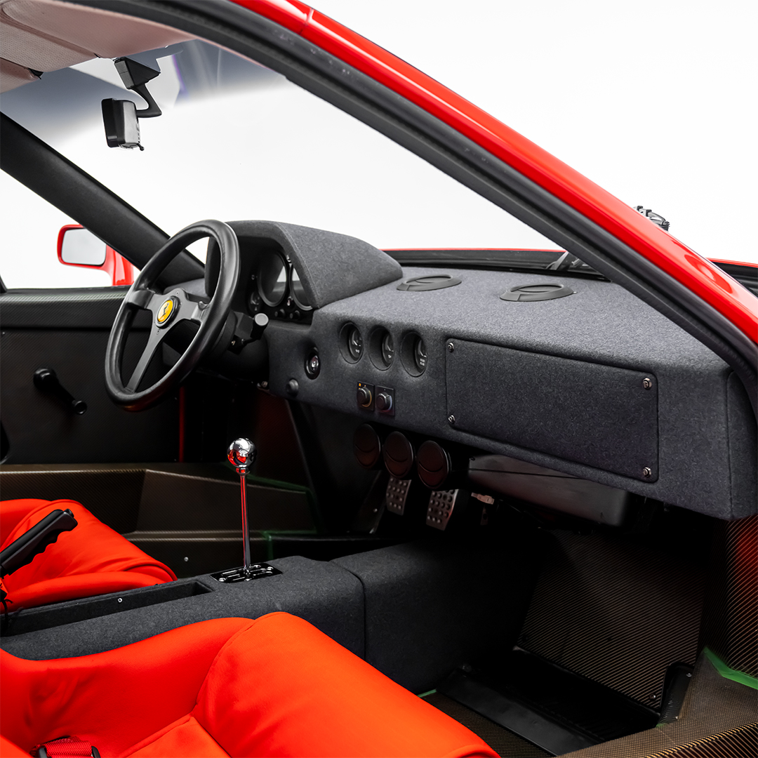 1992 FERRARI F40, 4/23