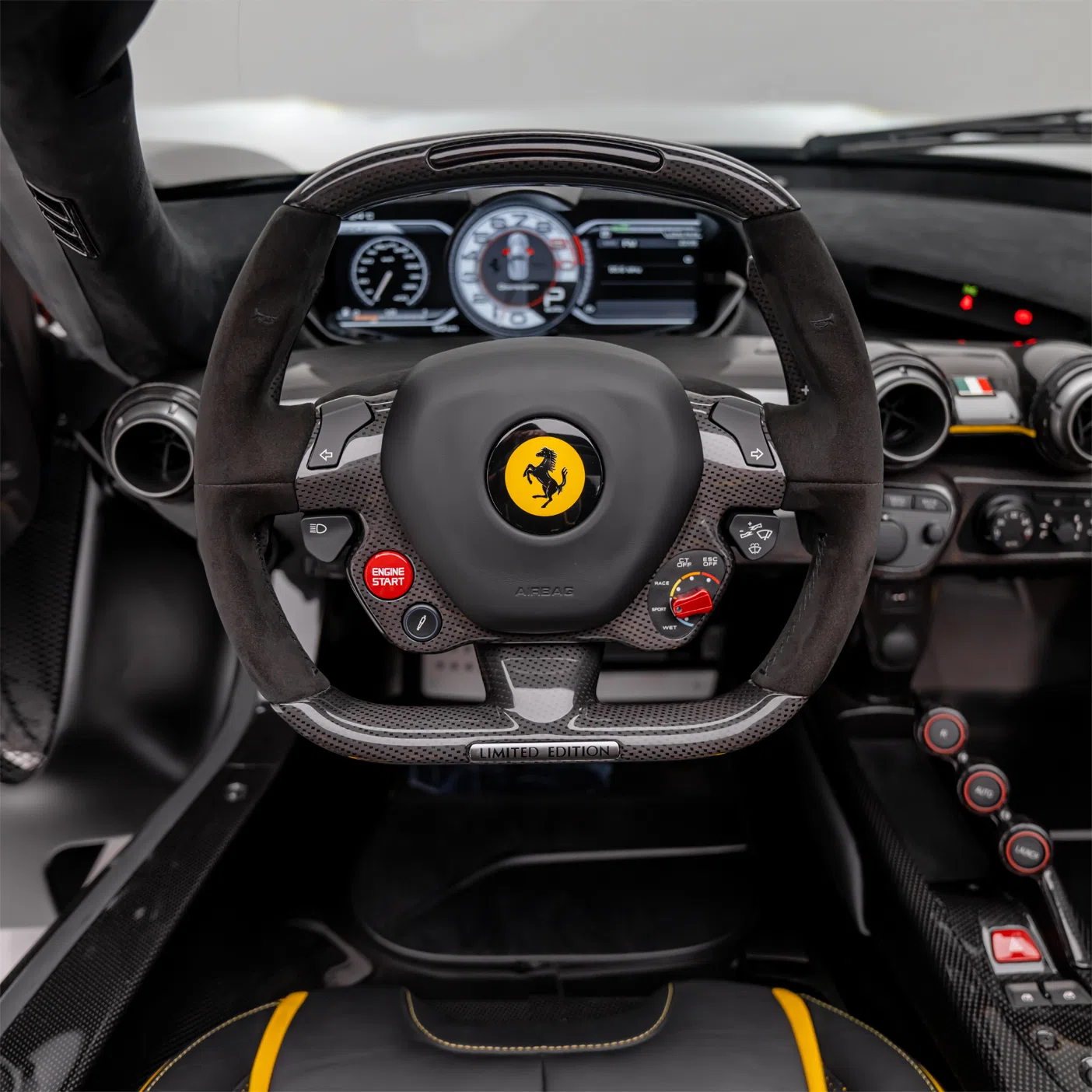 2017 Ferrari LaFerrari Aperta interior