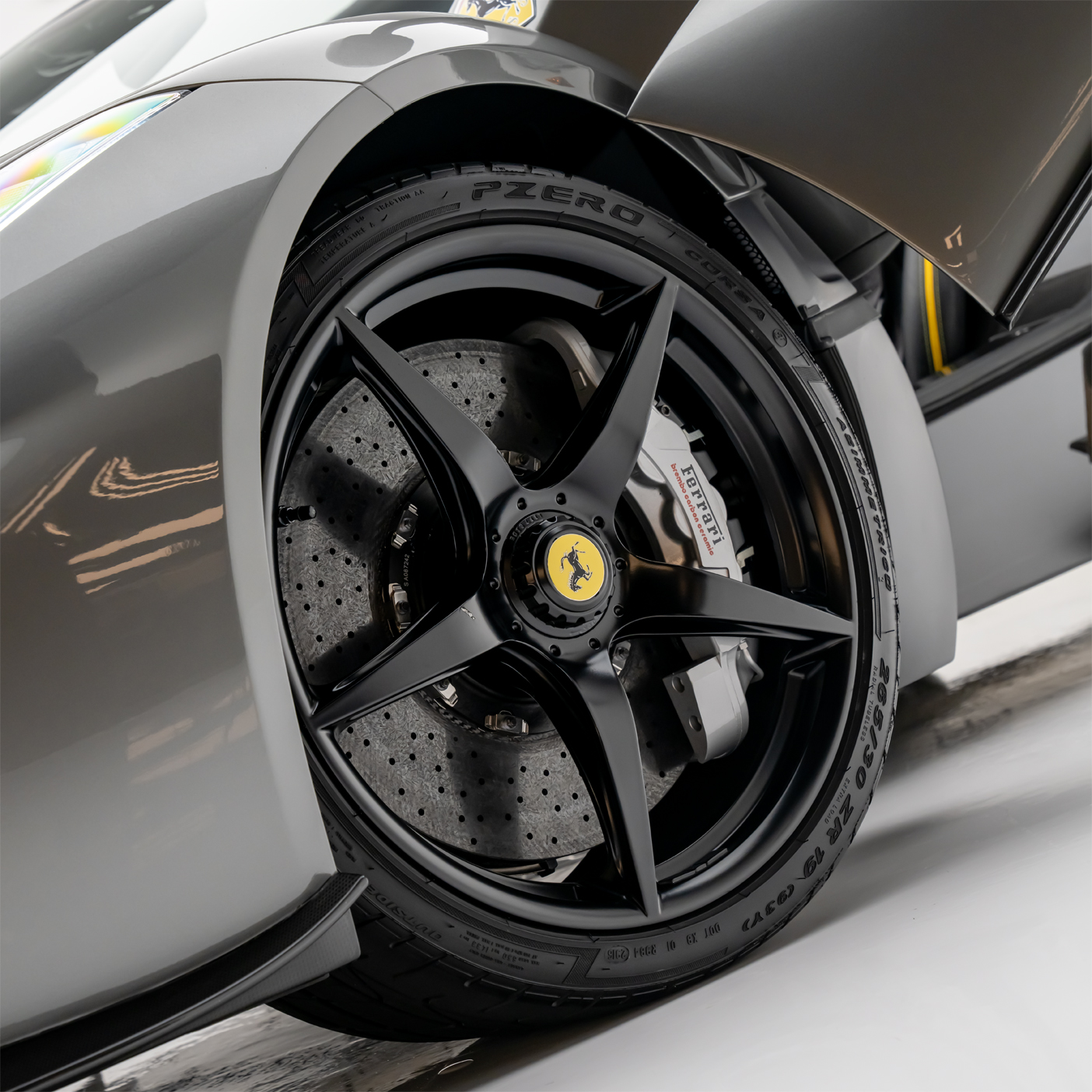 2017 FERRARI LAFERRARI APERTA, 8/23