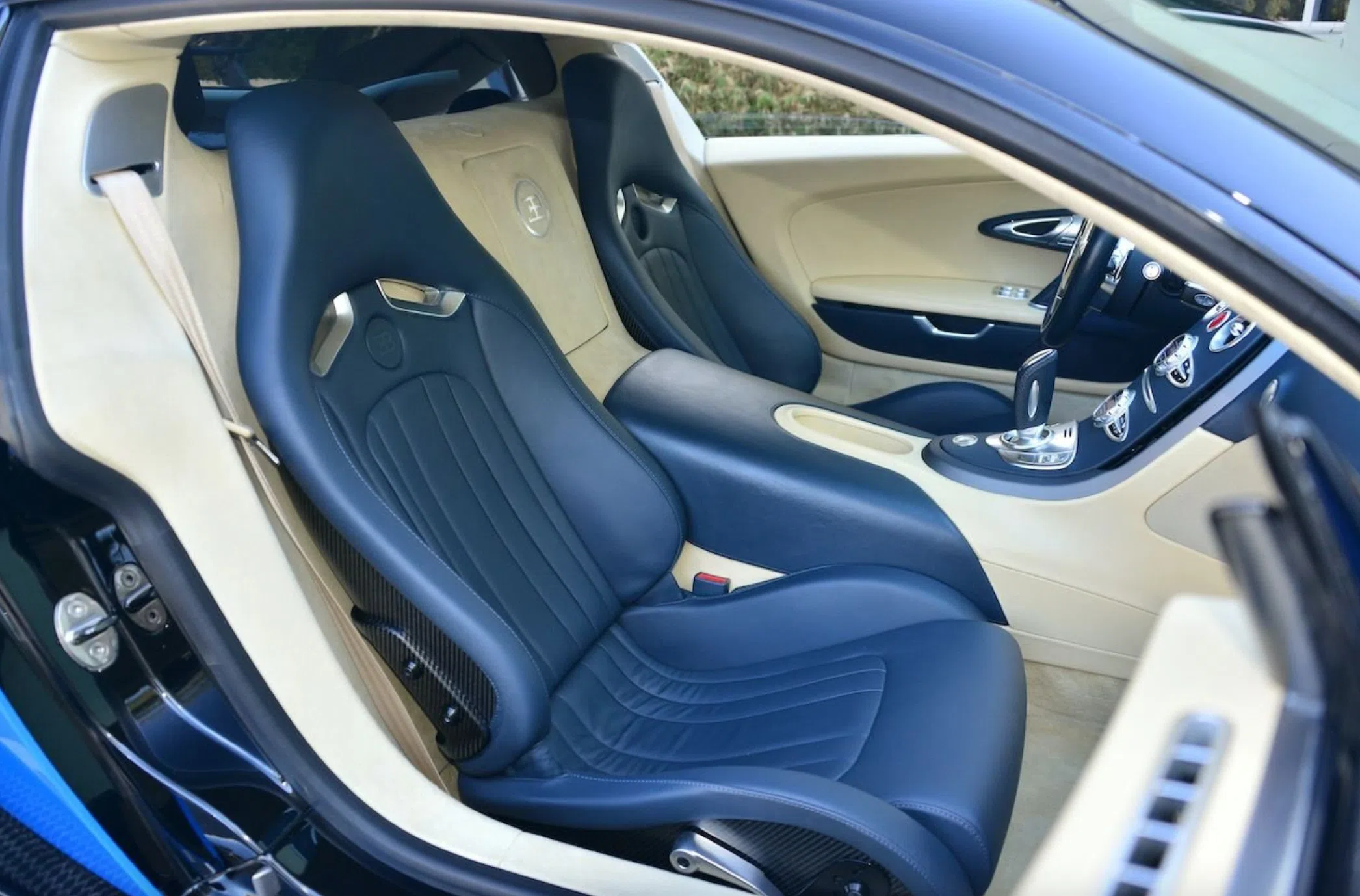 2008 Bugatti Veyron 16.4 interior, seats, Beige, Full leather