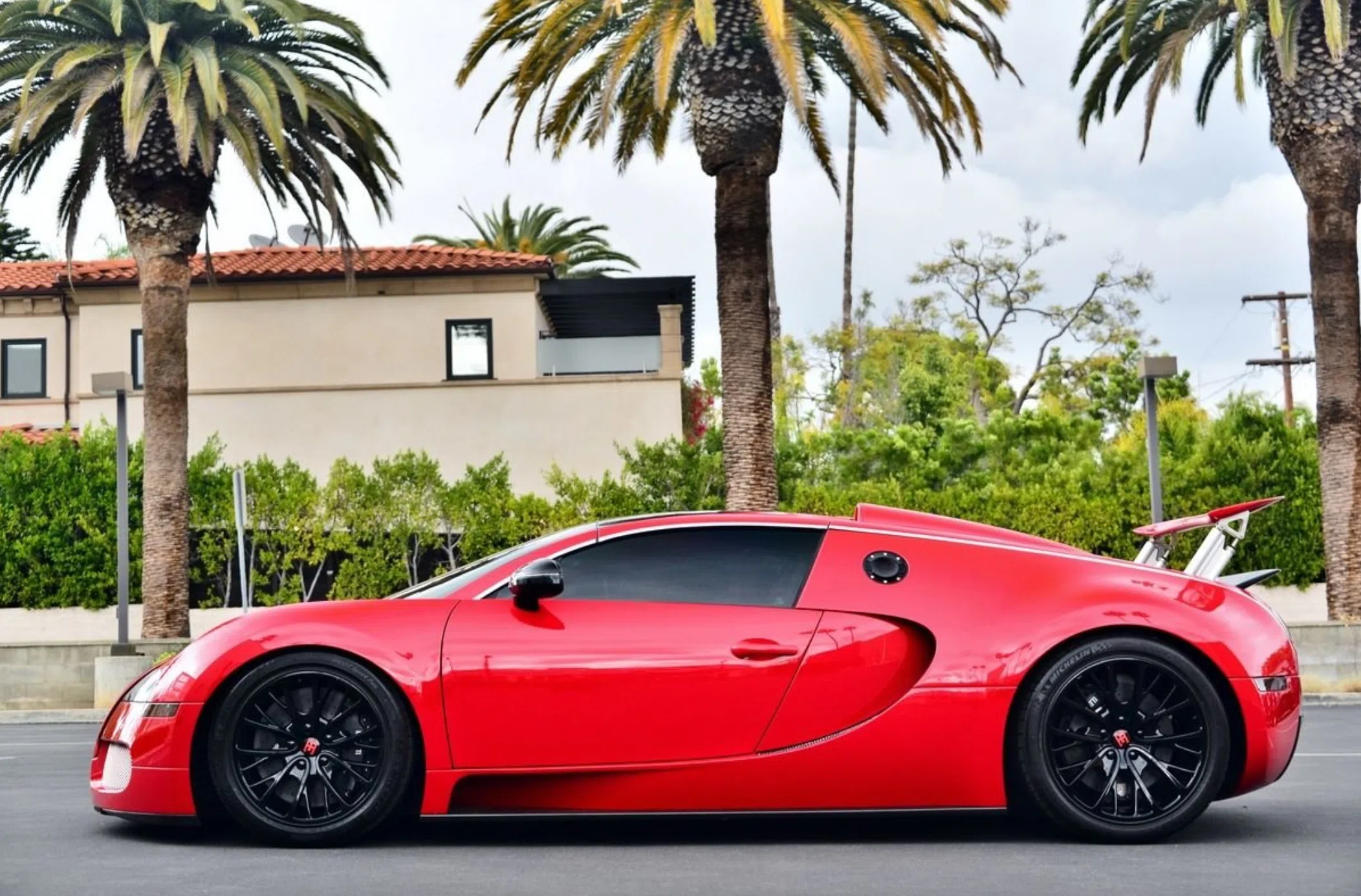 2012 Bugatti Veyron Grand Sport, exterior, Red