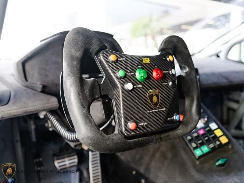 2020 Lamborghini Huracán Super Trofeo interior