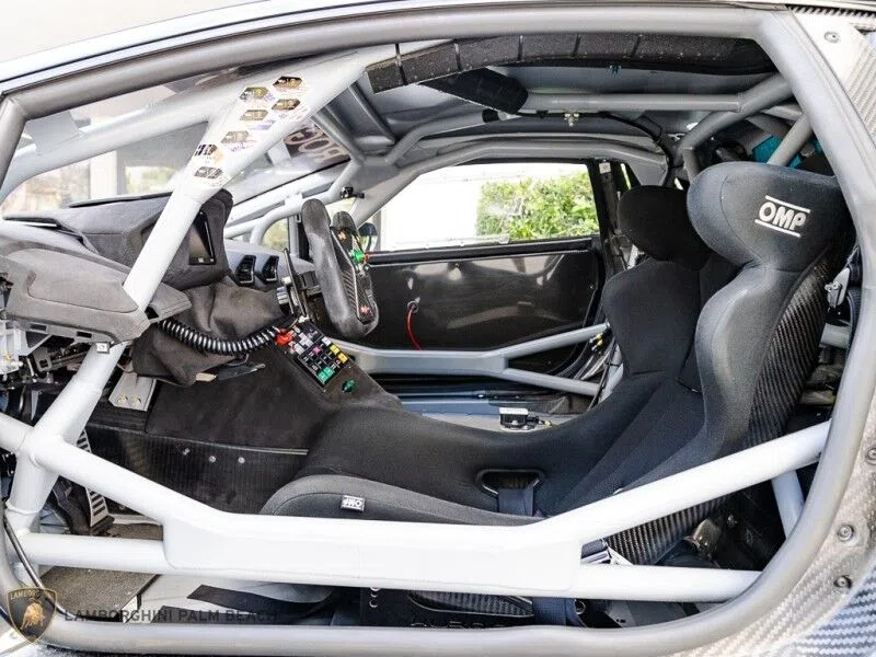 2020 Lamborghini Huracán Super Trofeo interior, dashboard