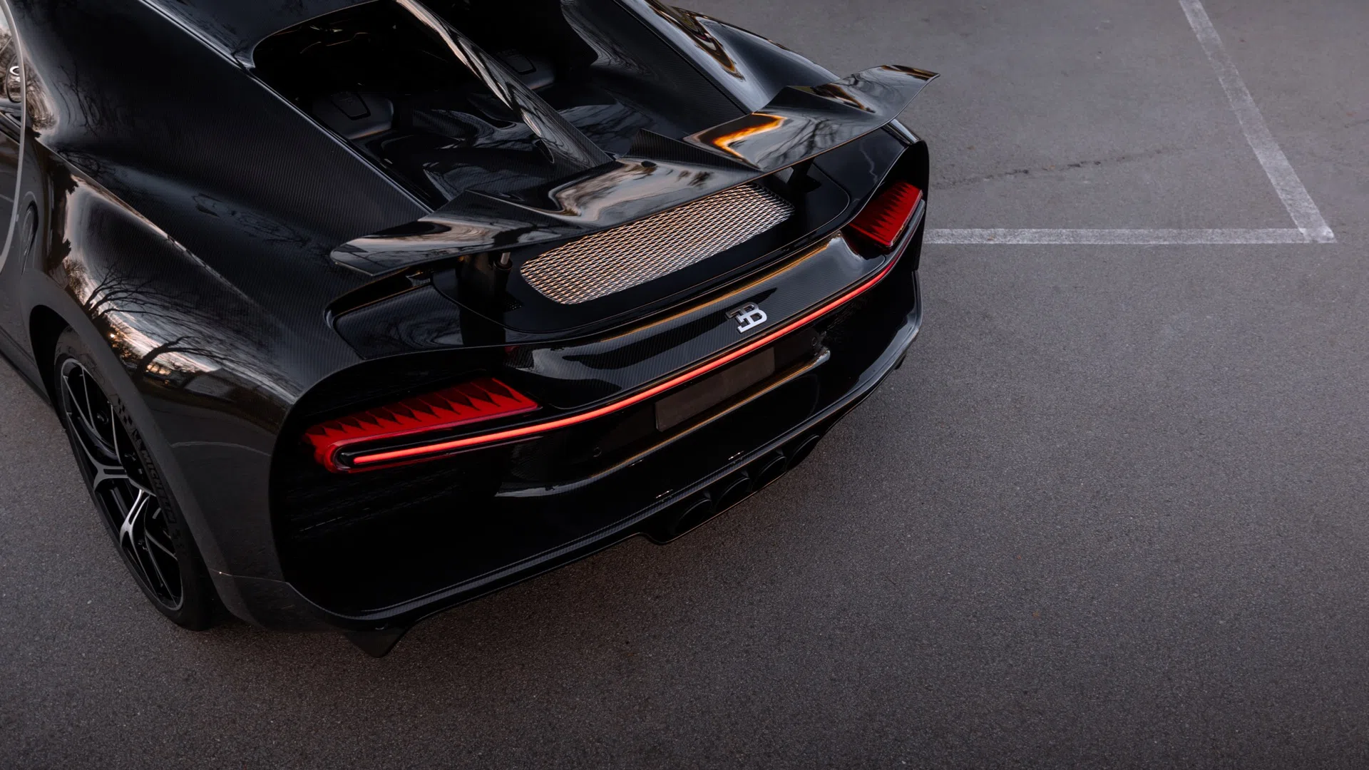 2021 Bugatti Chiron Sport for sale, exterior, Cast Grey  - Grey Carbon