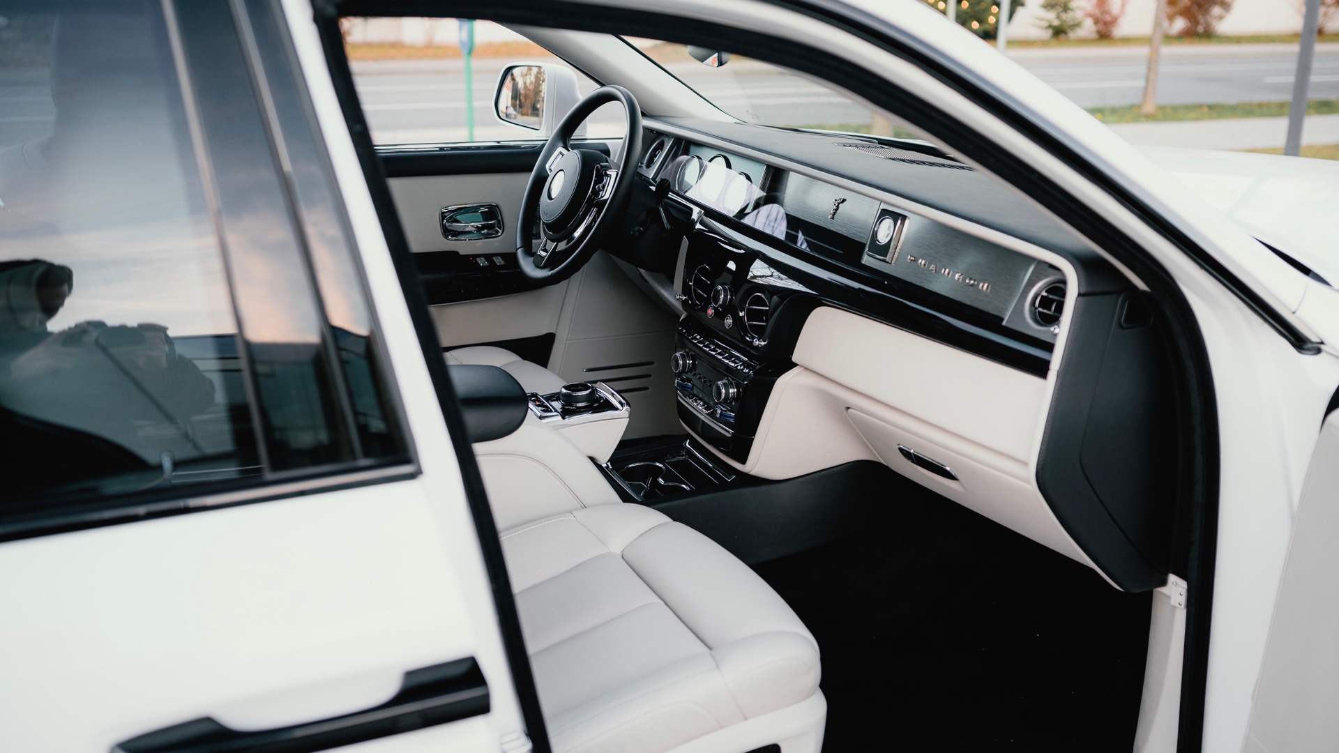 2020 Rolls Royce Phantom VIII, 12/19