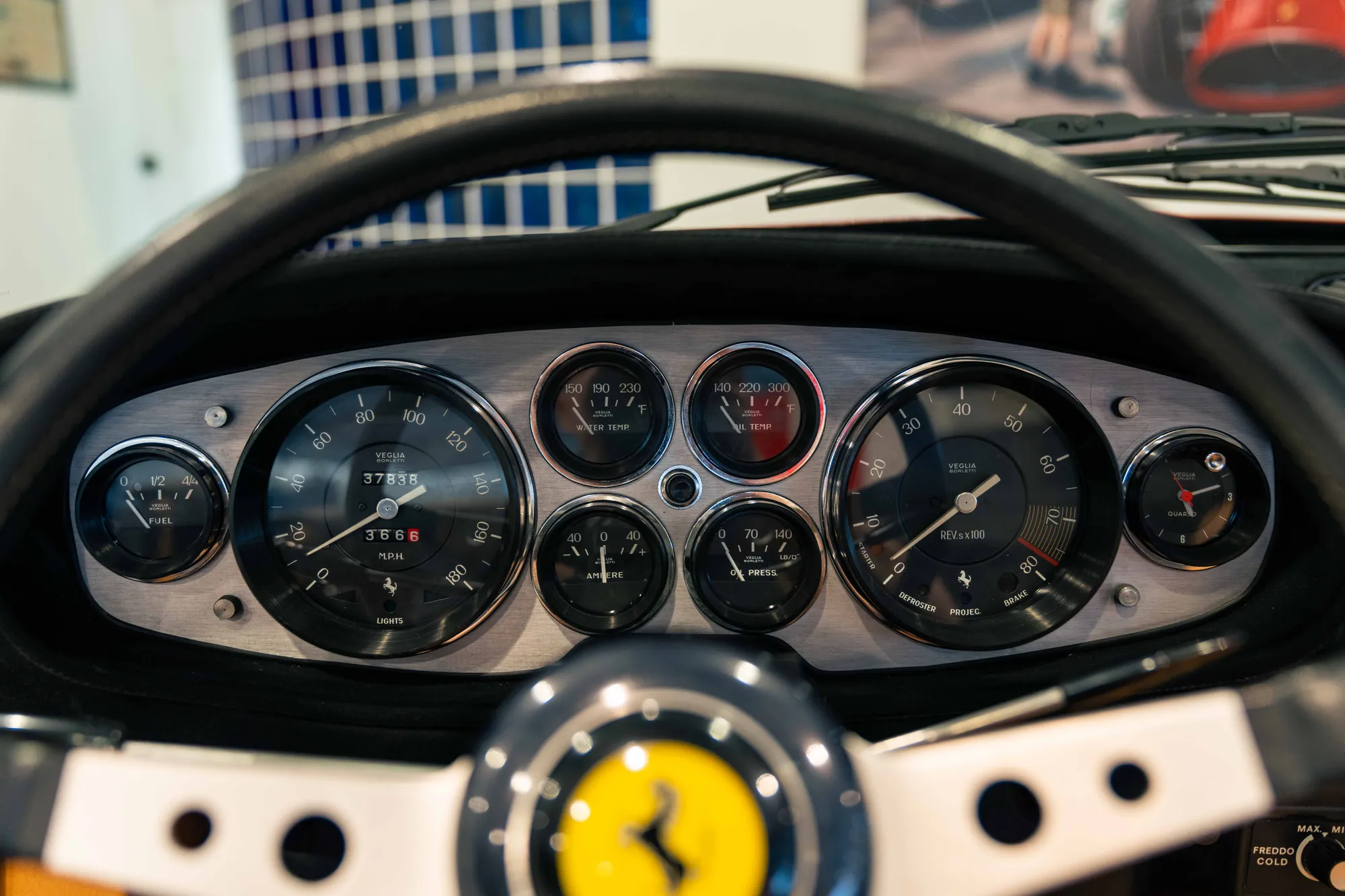 1972 Ferrari Daytona Spyder, 19/20