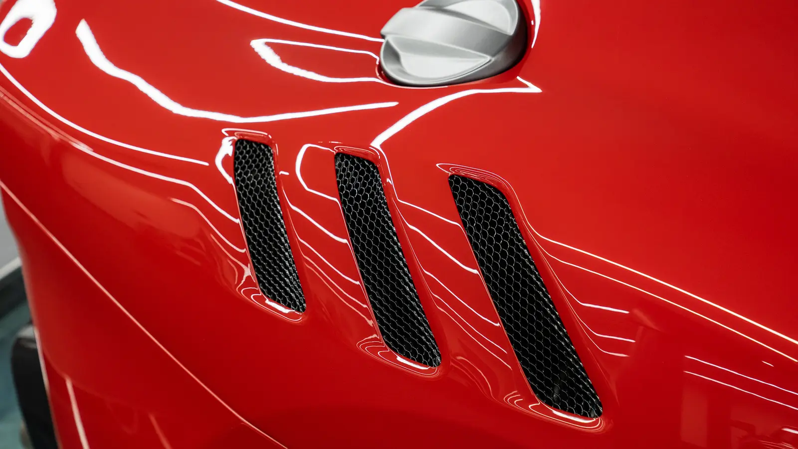 2016 Ferrari F12tdf, 8/20