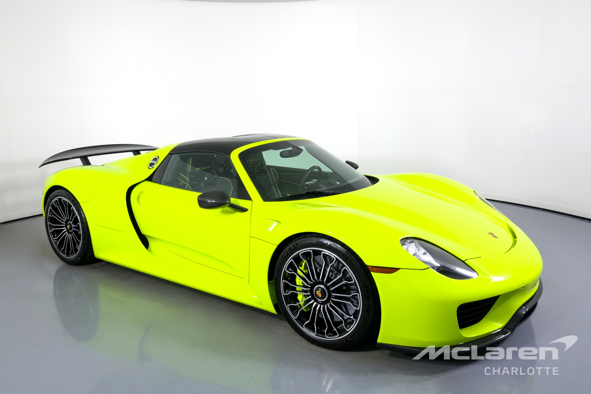 2015 Porsche 918 Spyder