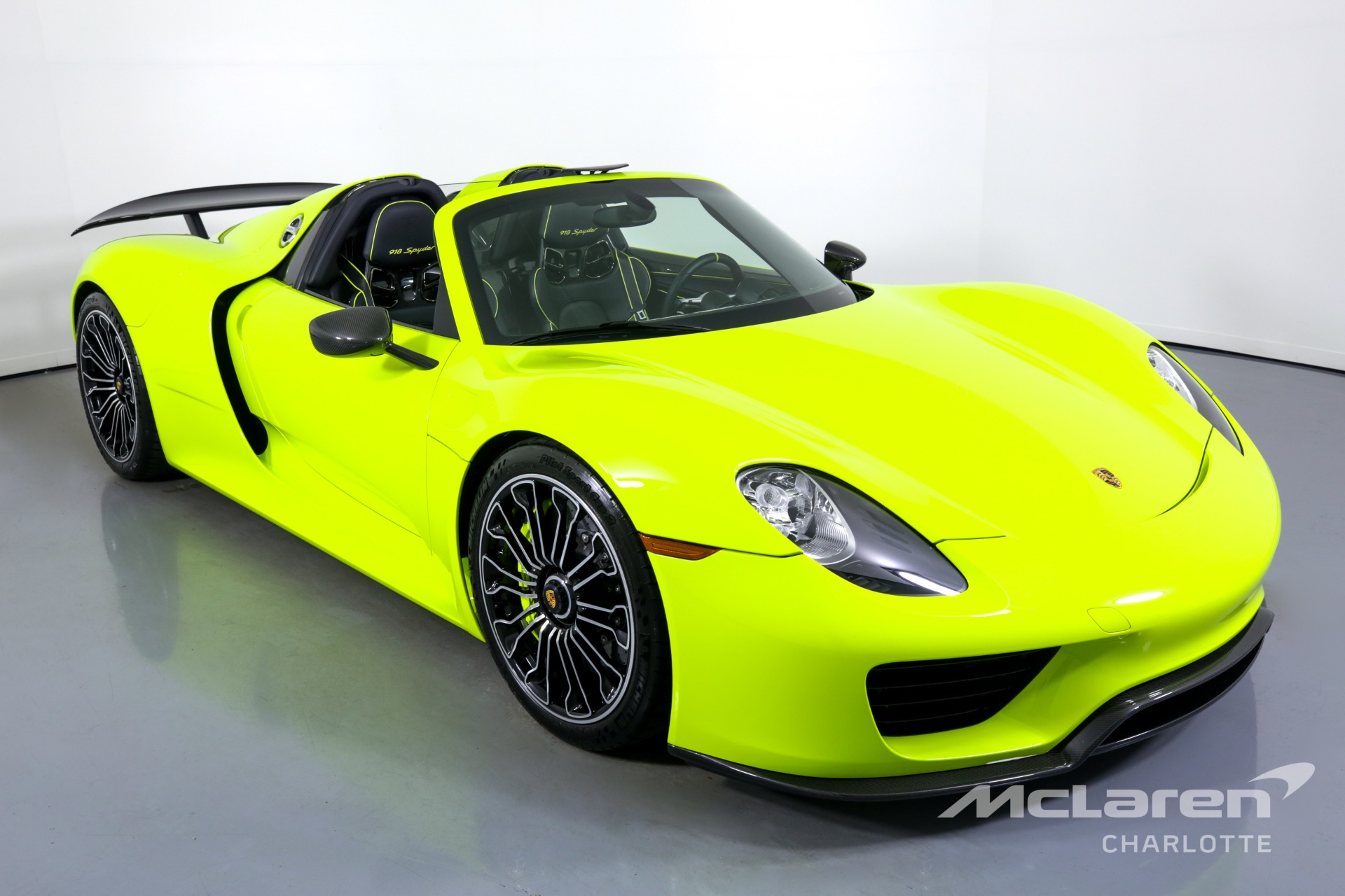 2015 Porsche 918 Spyder, 2/22