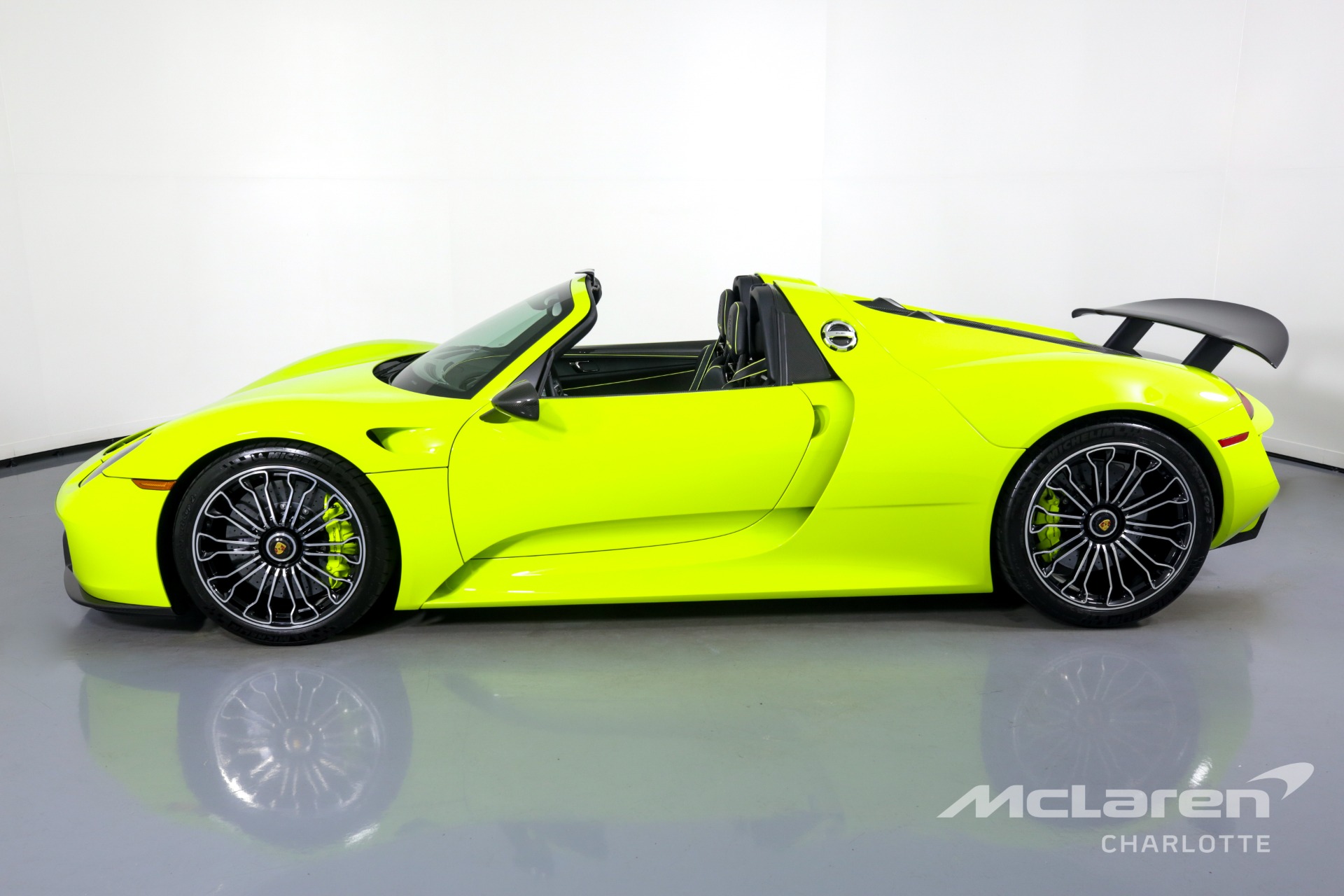 2015 Porsche 918 Spyder, 5/22
