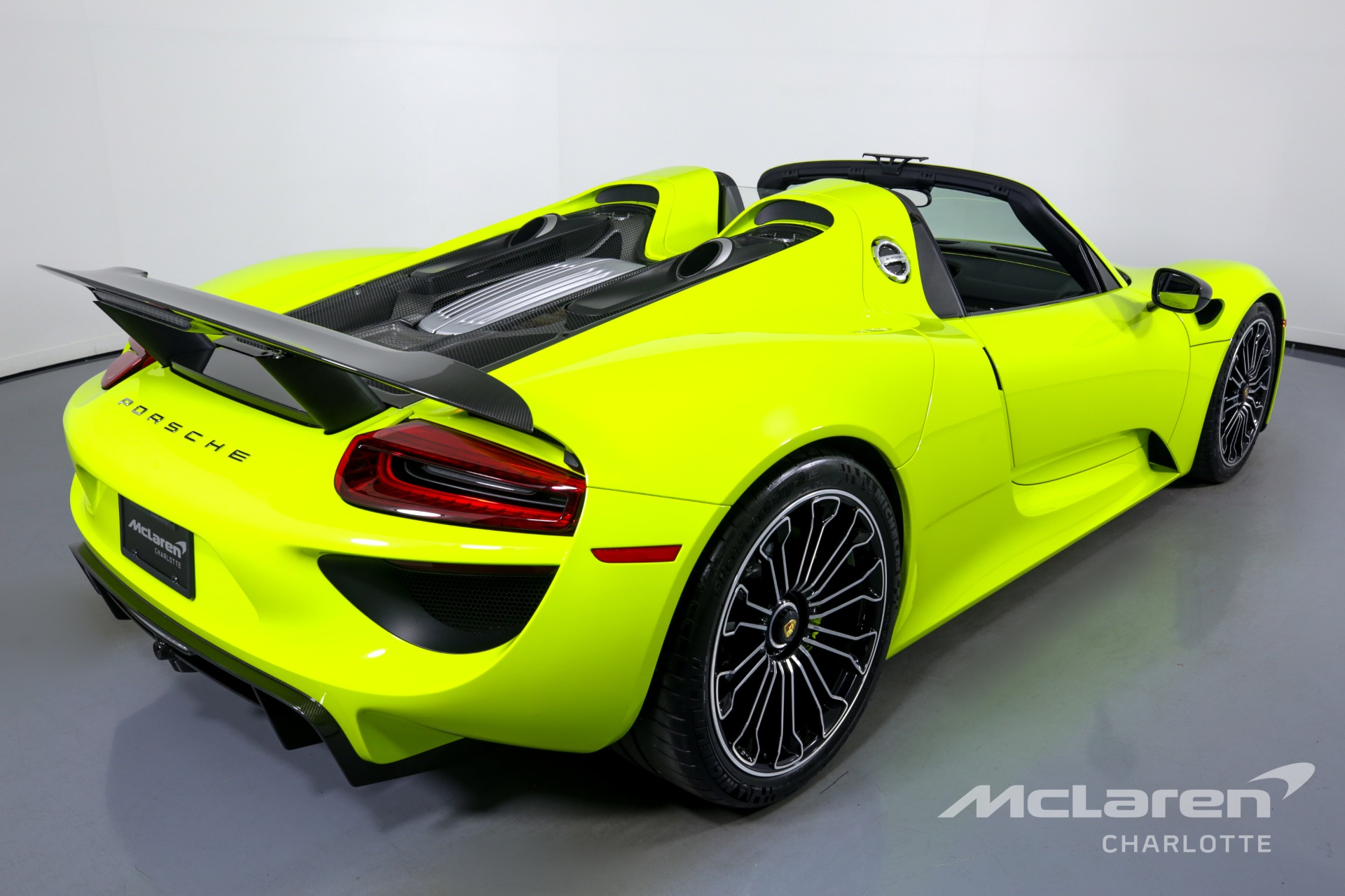 2015 Porsche 918 Spyder, 8/22