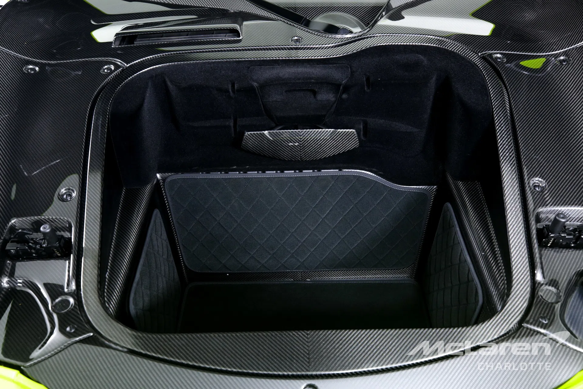 2015 Porsche 918 Spyder trunk