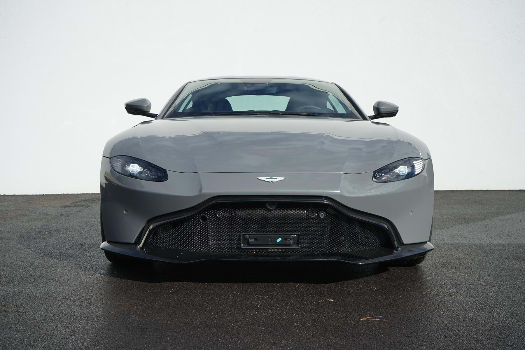 2019 Aston Martin Vantage V8, 9/16