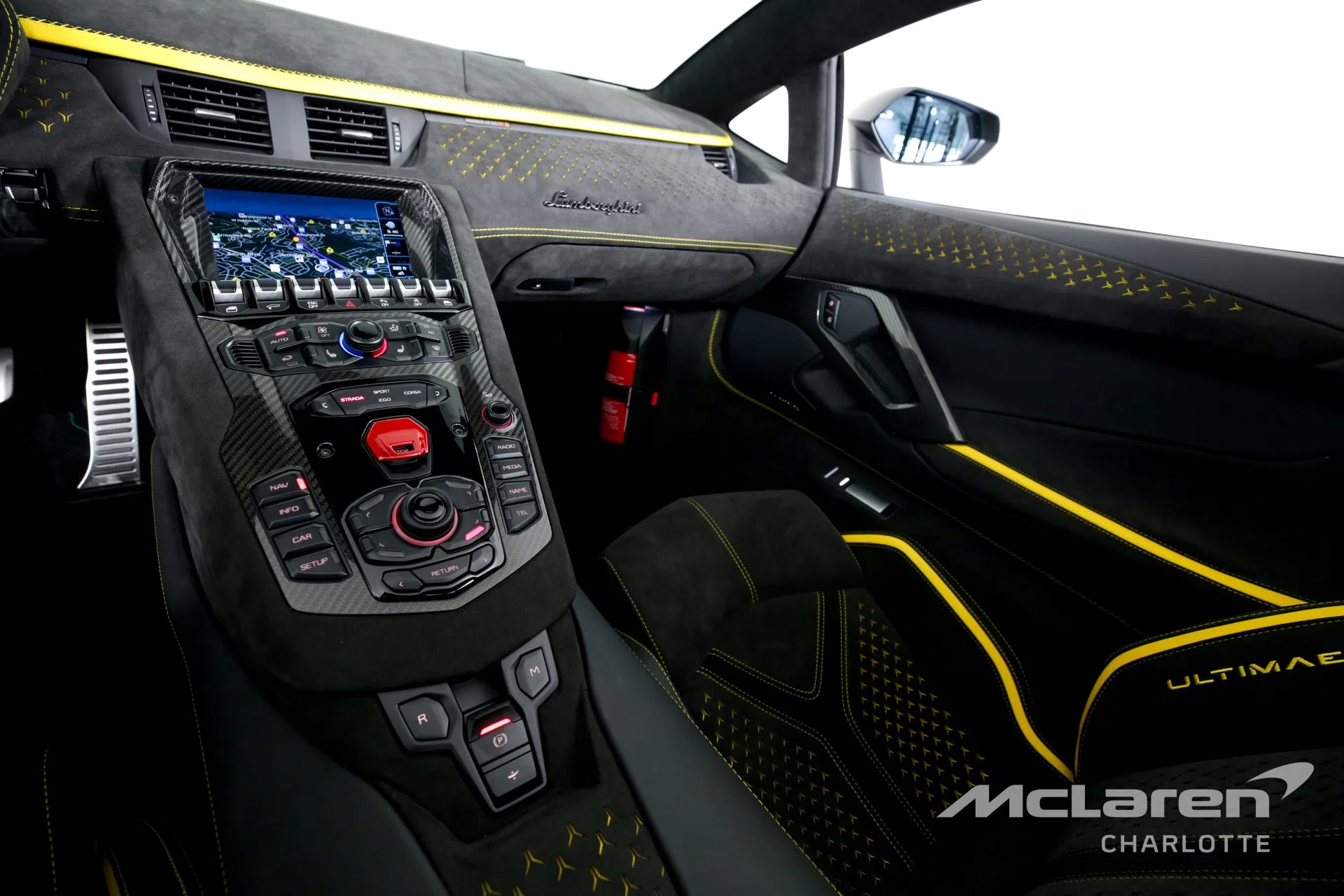 2022 Lamborghini Aventador Ultimae interior