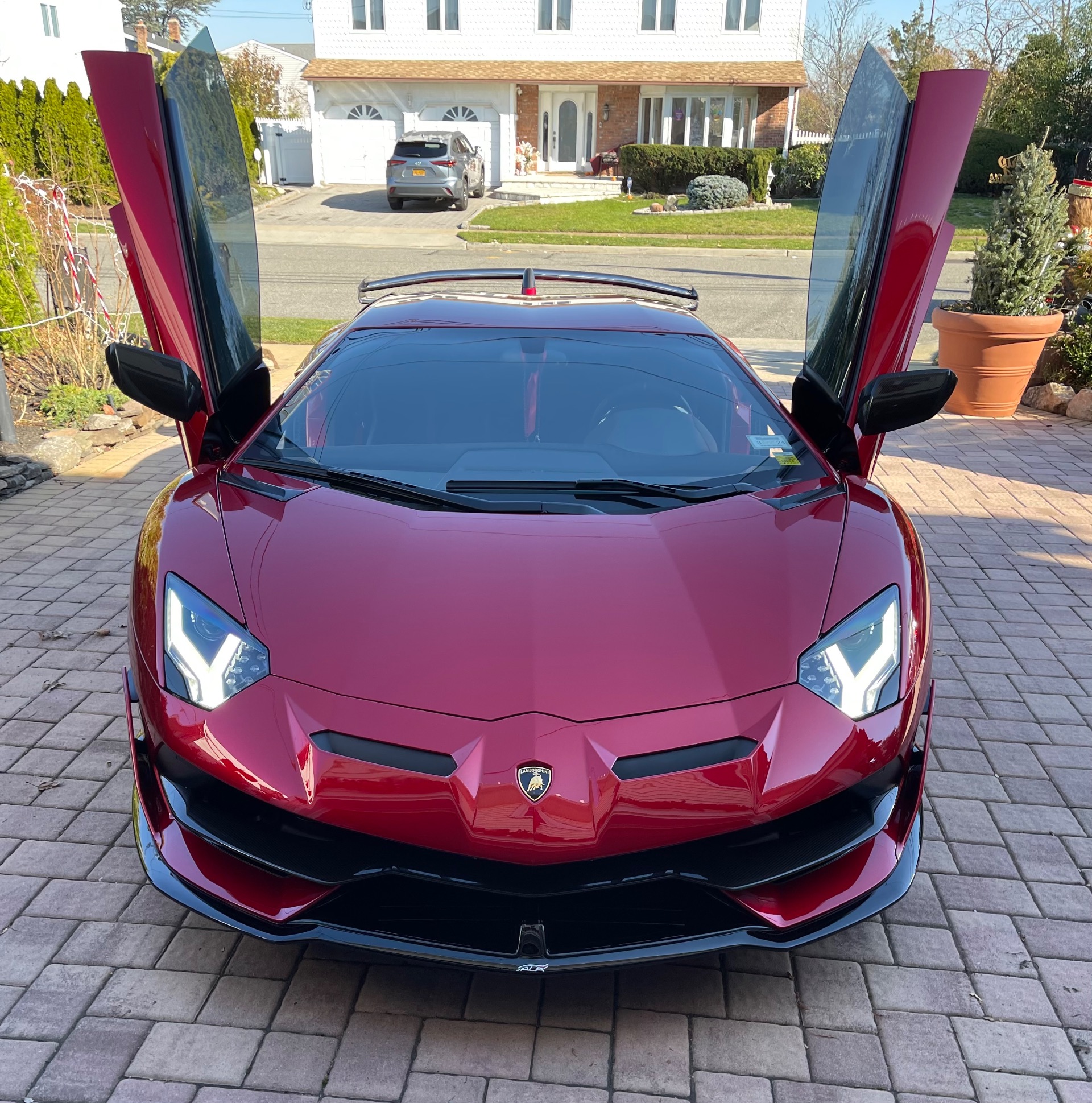 2020 Lamborghini Aventador Coupé, 2/18