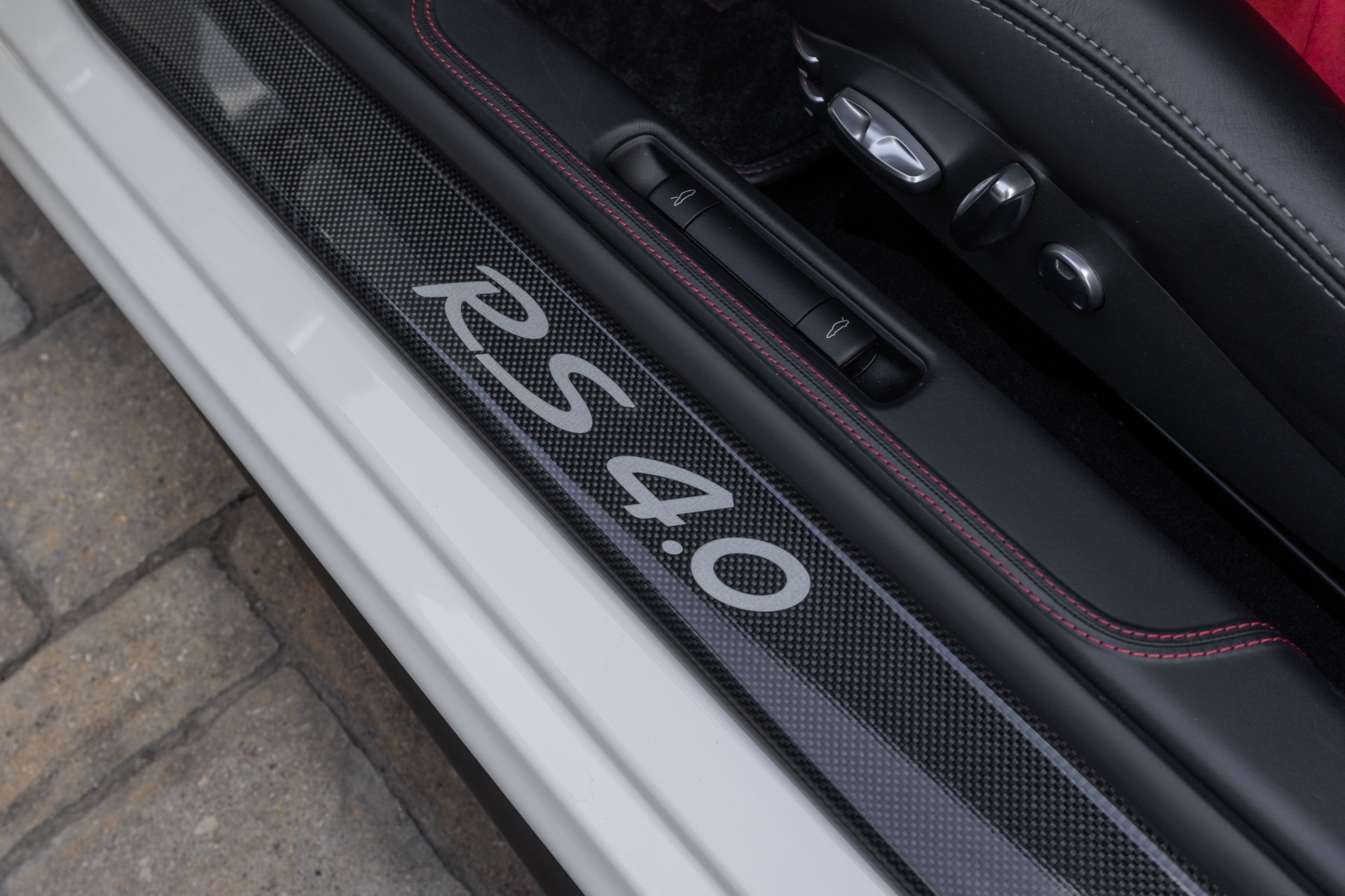 2011 Porsche 911 GT3 RS 4.0, 8/37