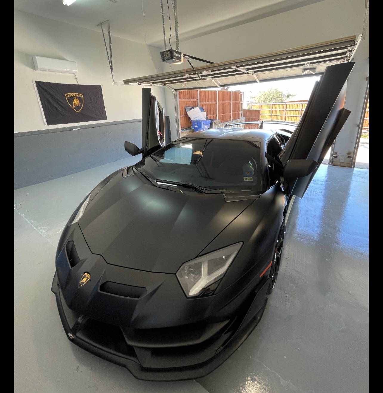 2021 Lamborghini Aventador Coupé, 2/13