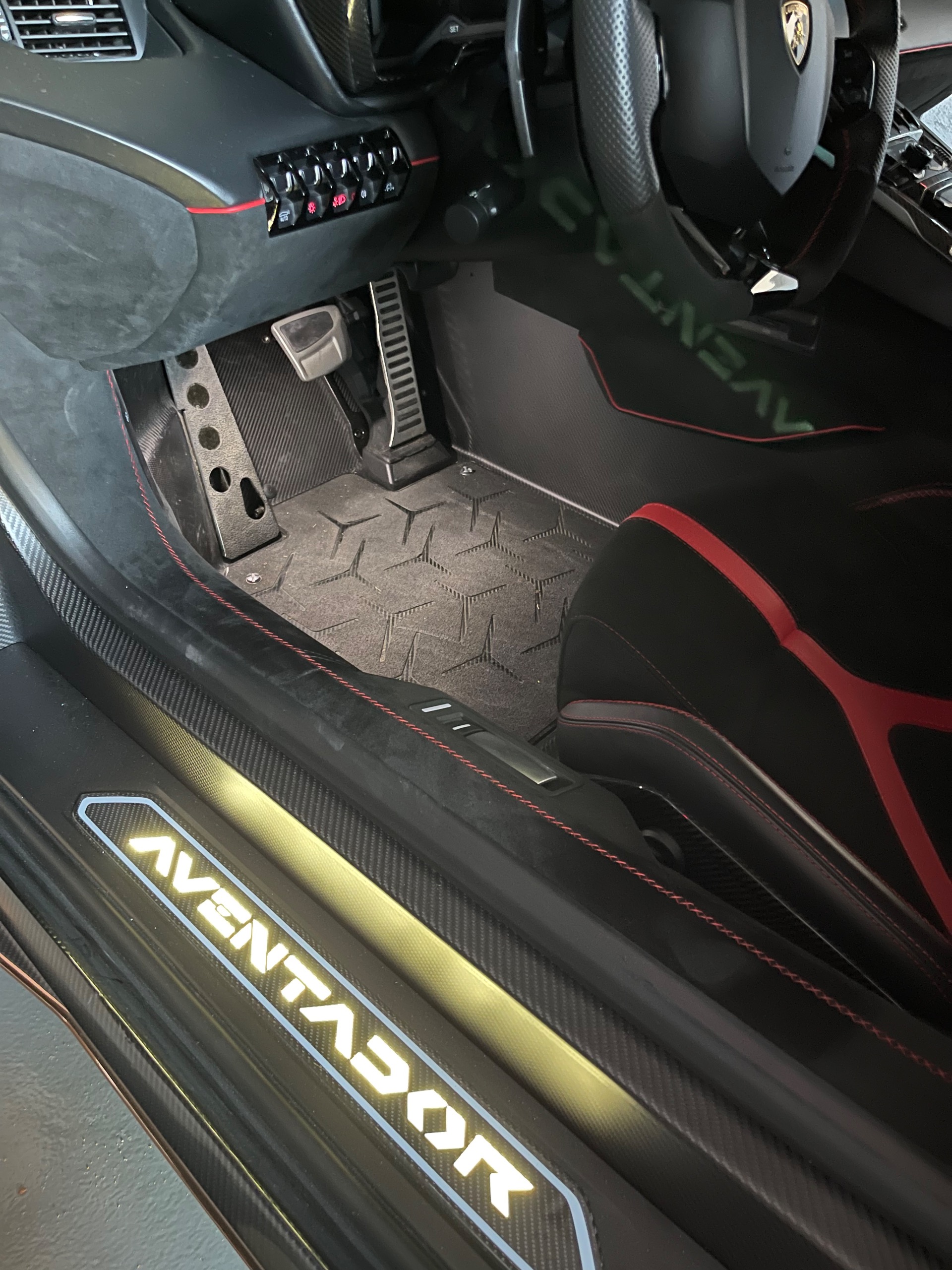 2021 Lamborghini Aventador Coupé, 8/13