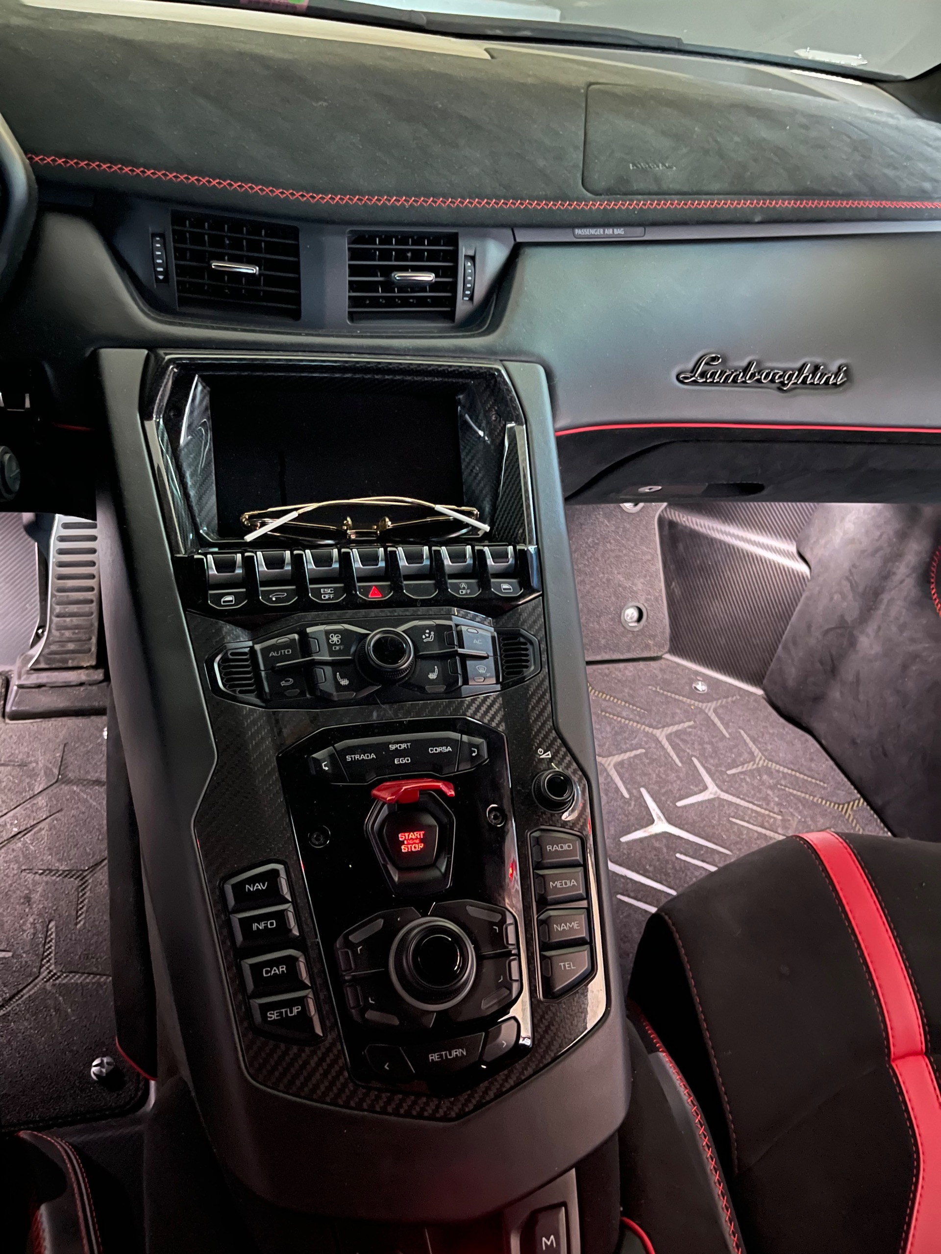 2021 Lamborghini Aventador Coupé, 9/13