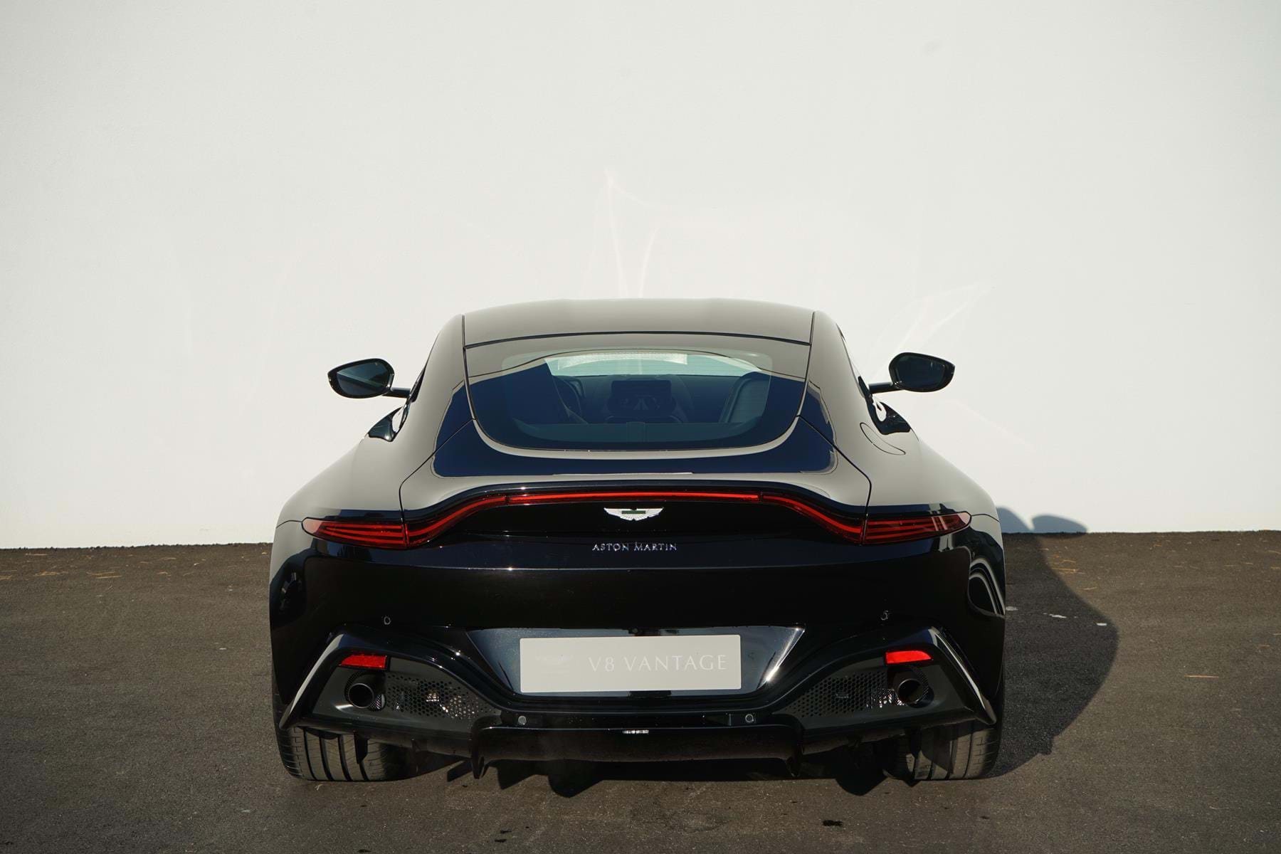 2019 Aston Martin Vantage V8, 6/10