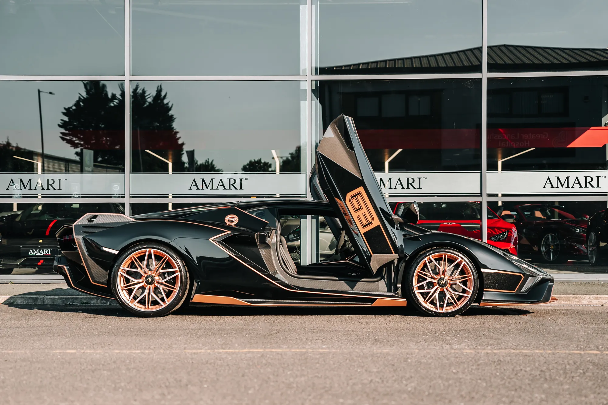 2023 Lamborghini SIÁN FKP 37, 19/24