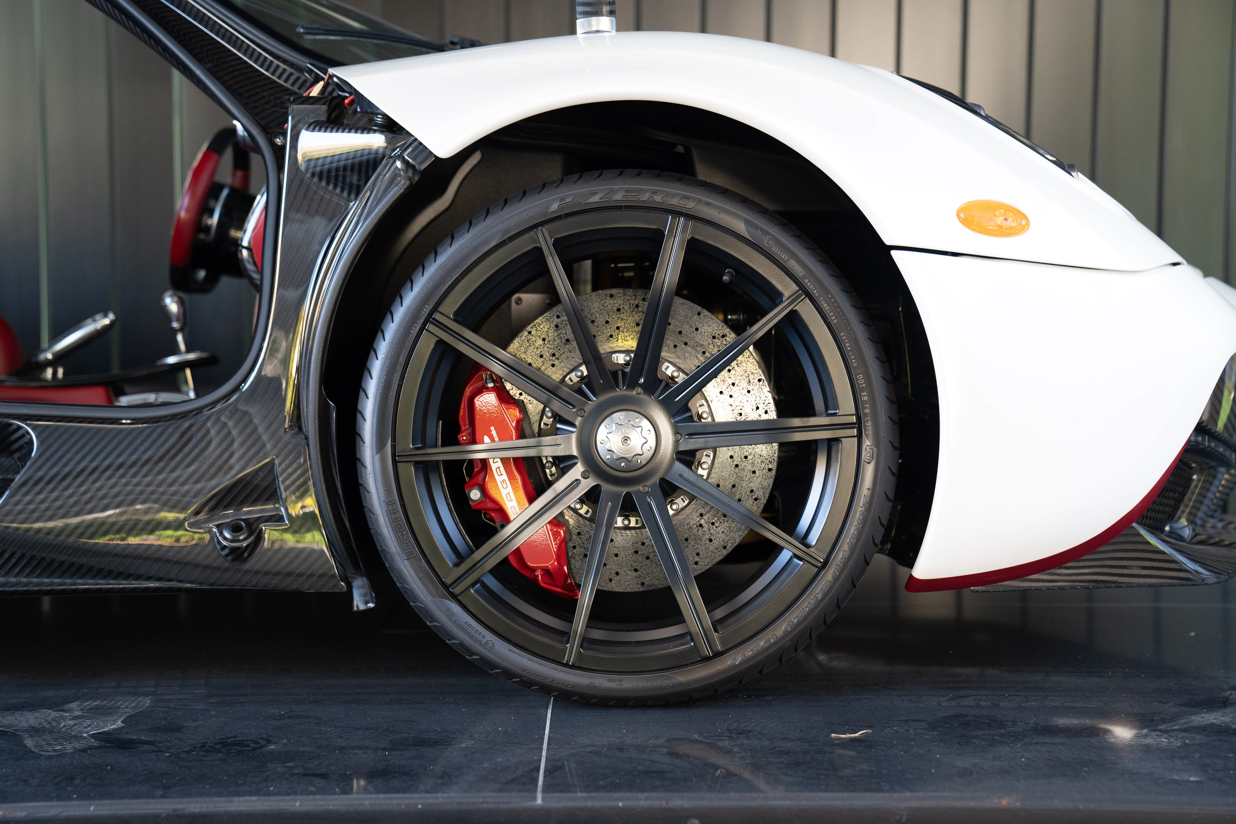 2014 Pagani Huayra, 3/19