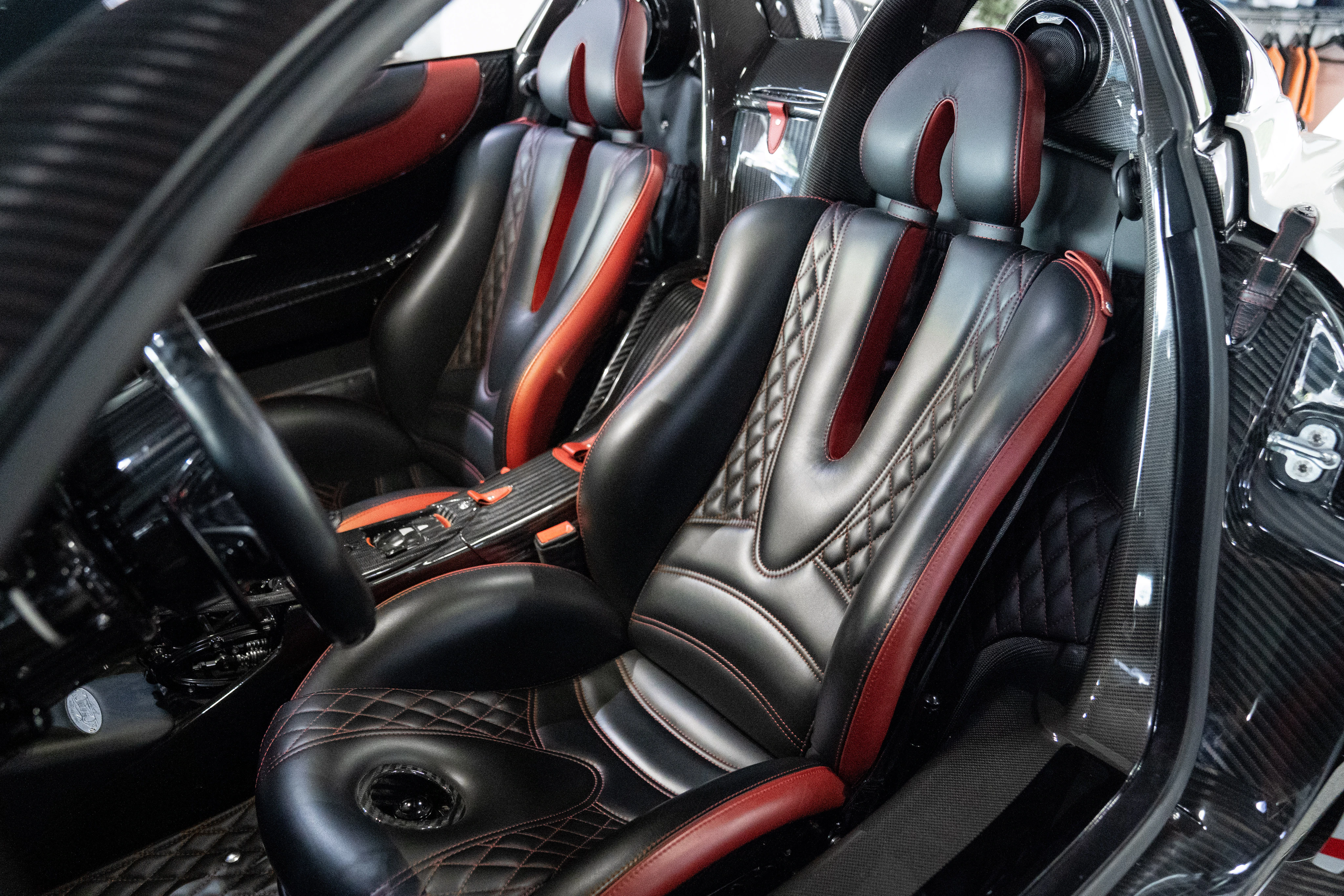 2017 Pagani Huayra Roadster, 29/37