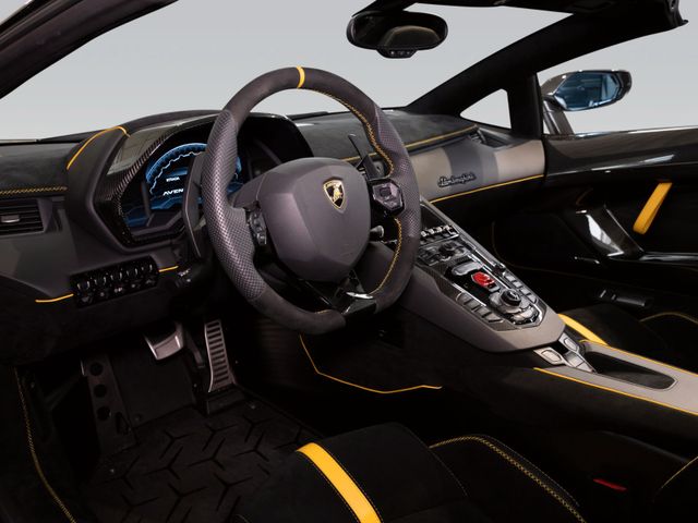 2020 Lamborghini Aventador SVJ Roadster, 6/15
